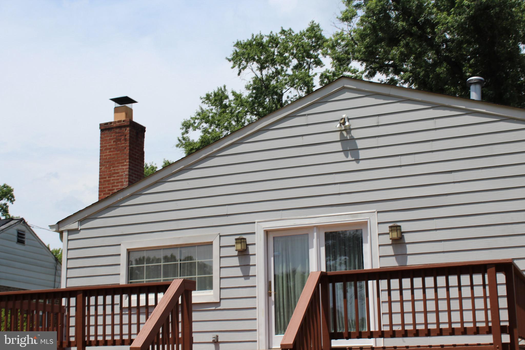 CONNECTICUT AVENUE ESTATES - Residential Lease