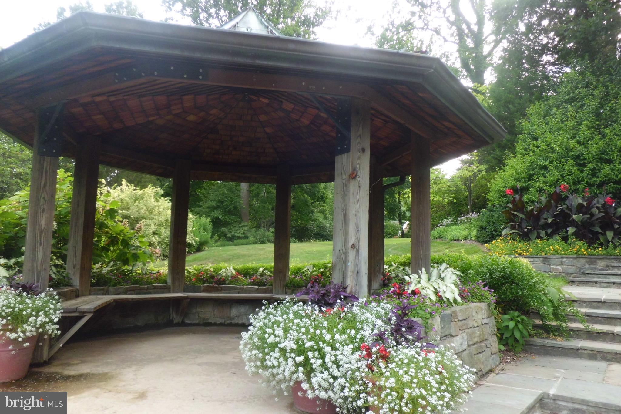 CONNECTICUT AVENUE ESTATES - Residential Lease