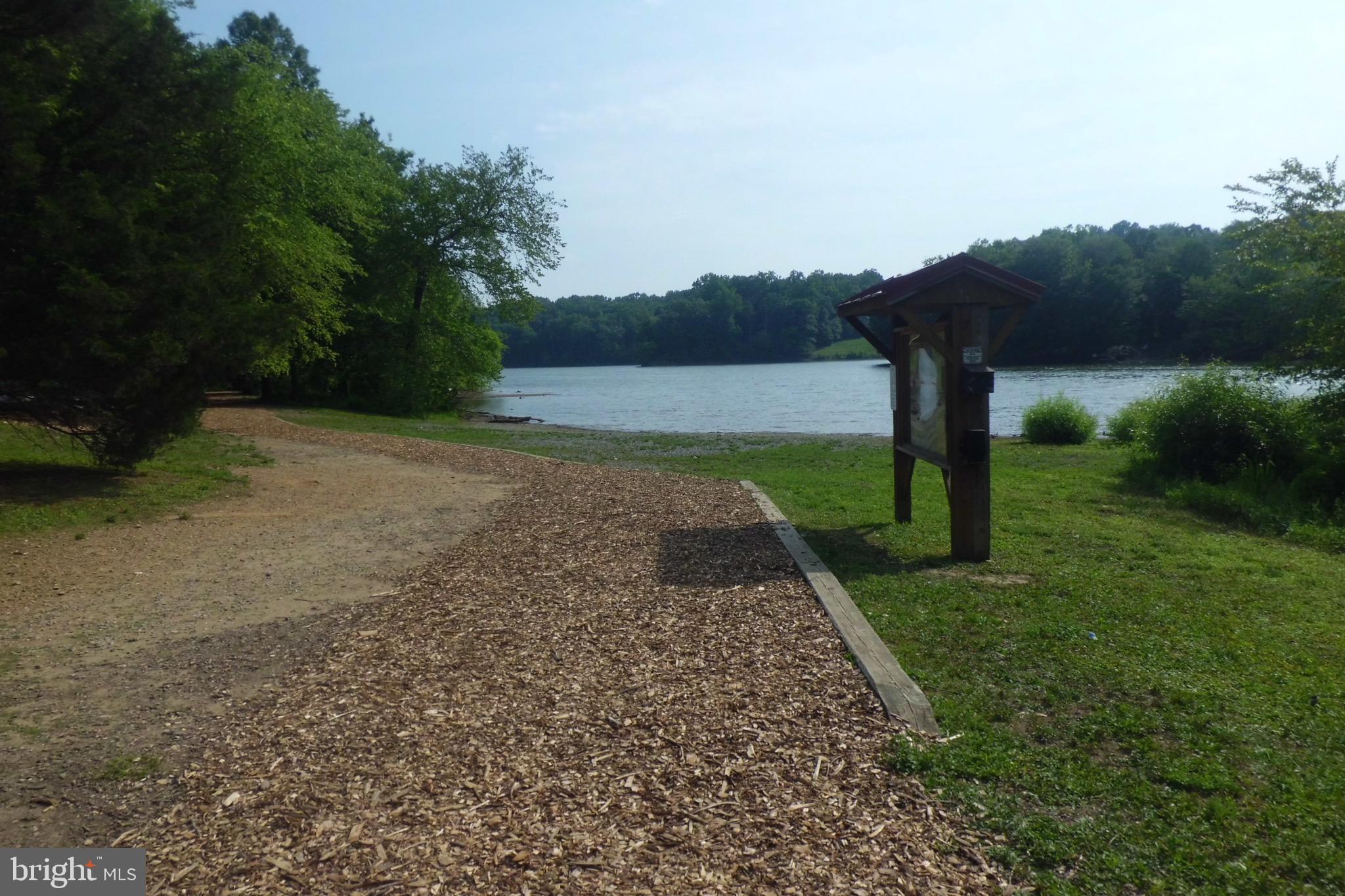 CONNECTICUT AVENUE ESTATES - Residential Lease