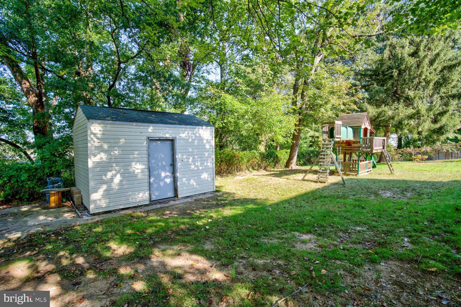 EASTERN TERRACE - Residential