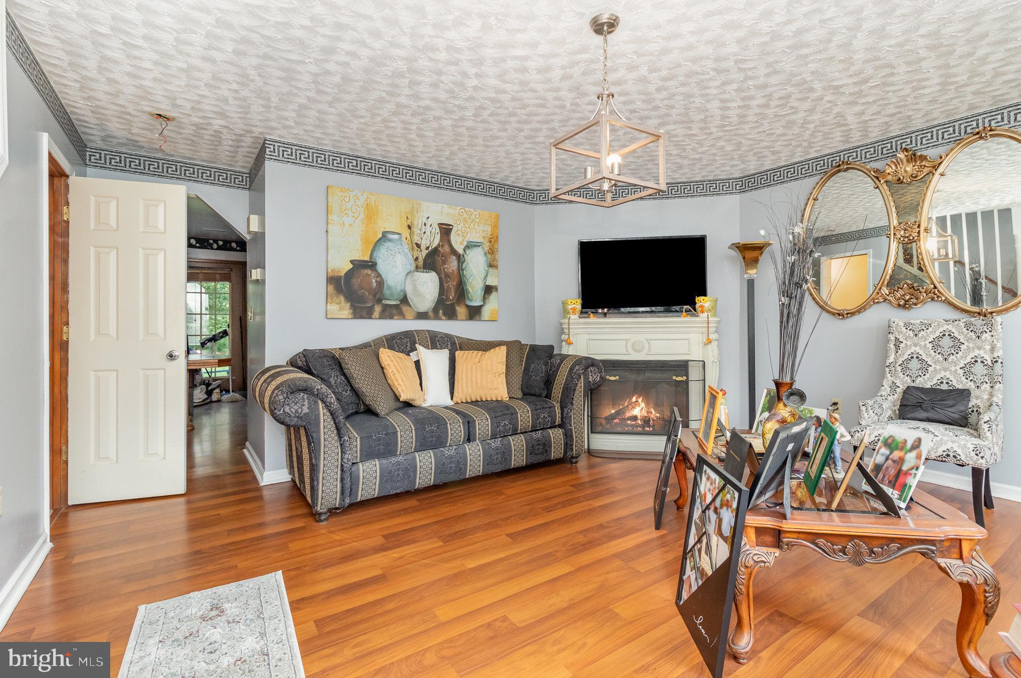 16388 HERITAGE PINES CIRCLE