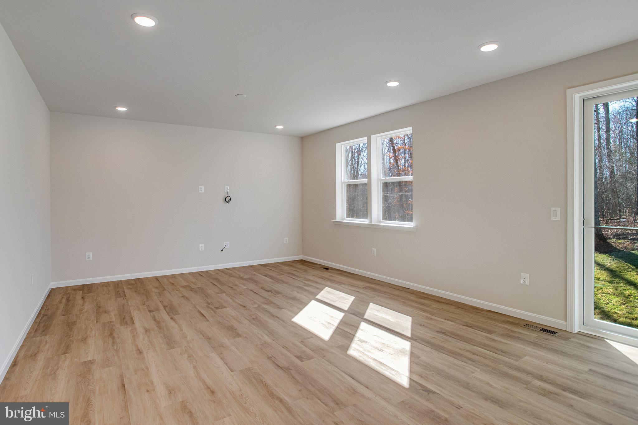 WILDERNESS SHORES - Residential