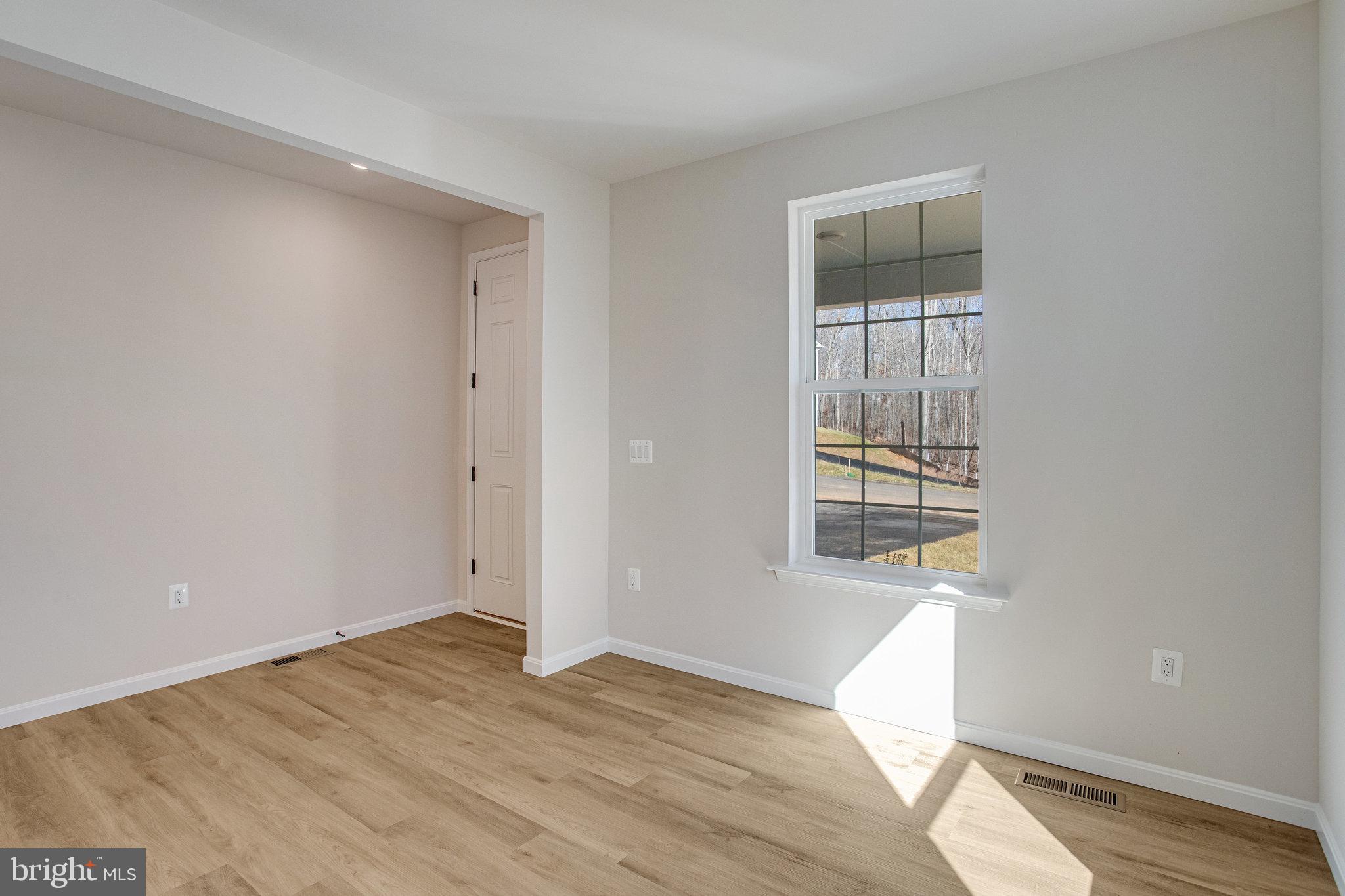 2916 WHITE TAIL DRIVE