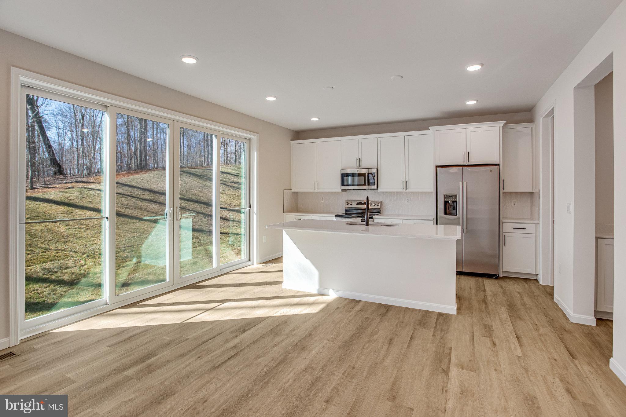 WILDERNESS SHORES - Residential