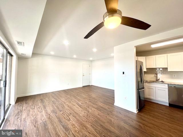 TIMBERLANE VILLAGE GARDEN CONDOMINIUMS - Residential