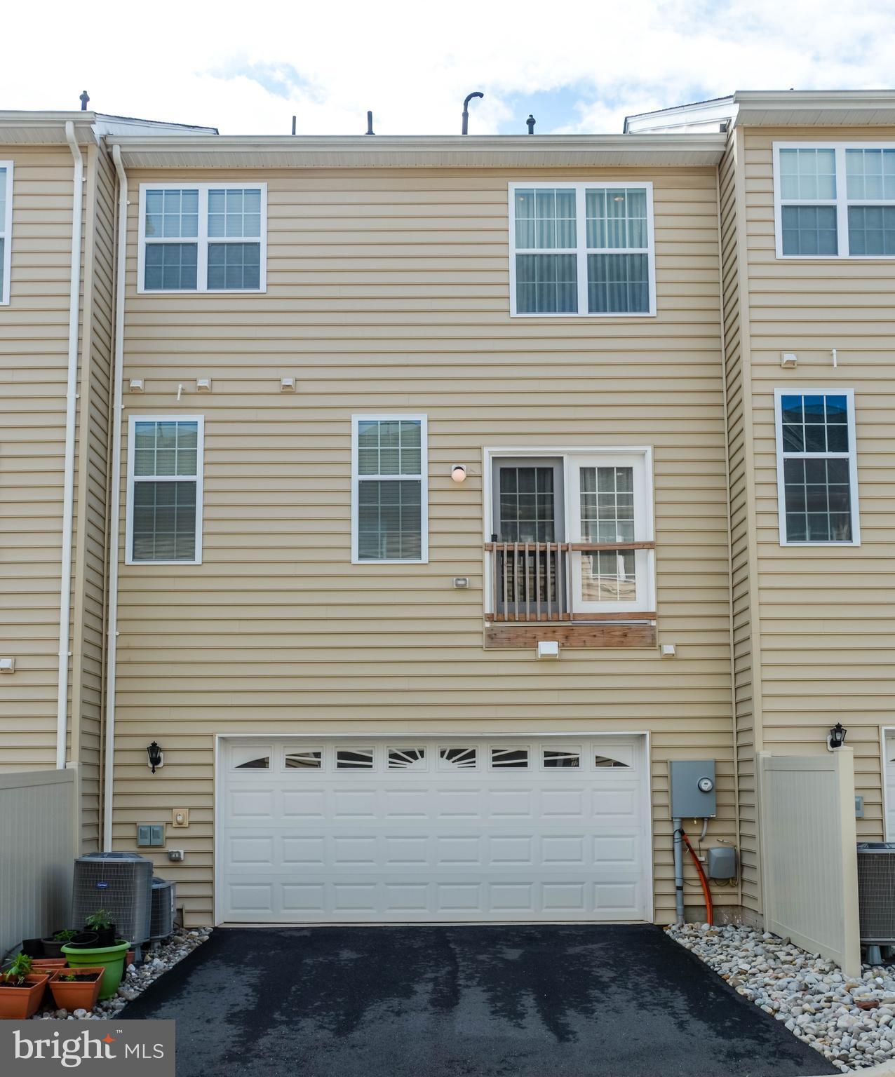 LOUDOUN VALLEY ESTATES 2 - Residential