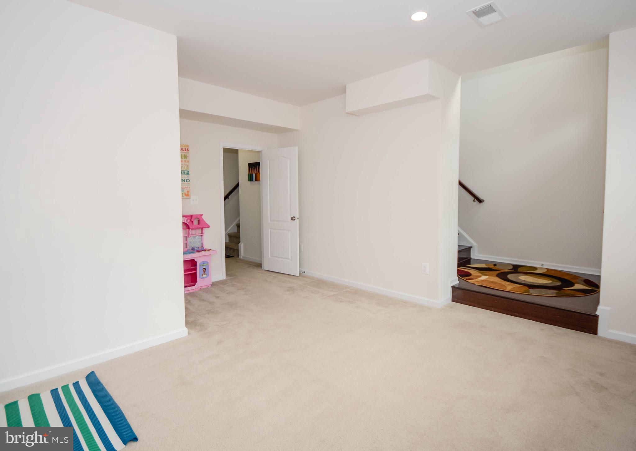 LOUDOUN VALLEY ESTATES 2 - Residential