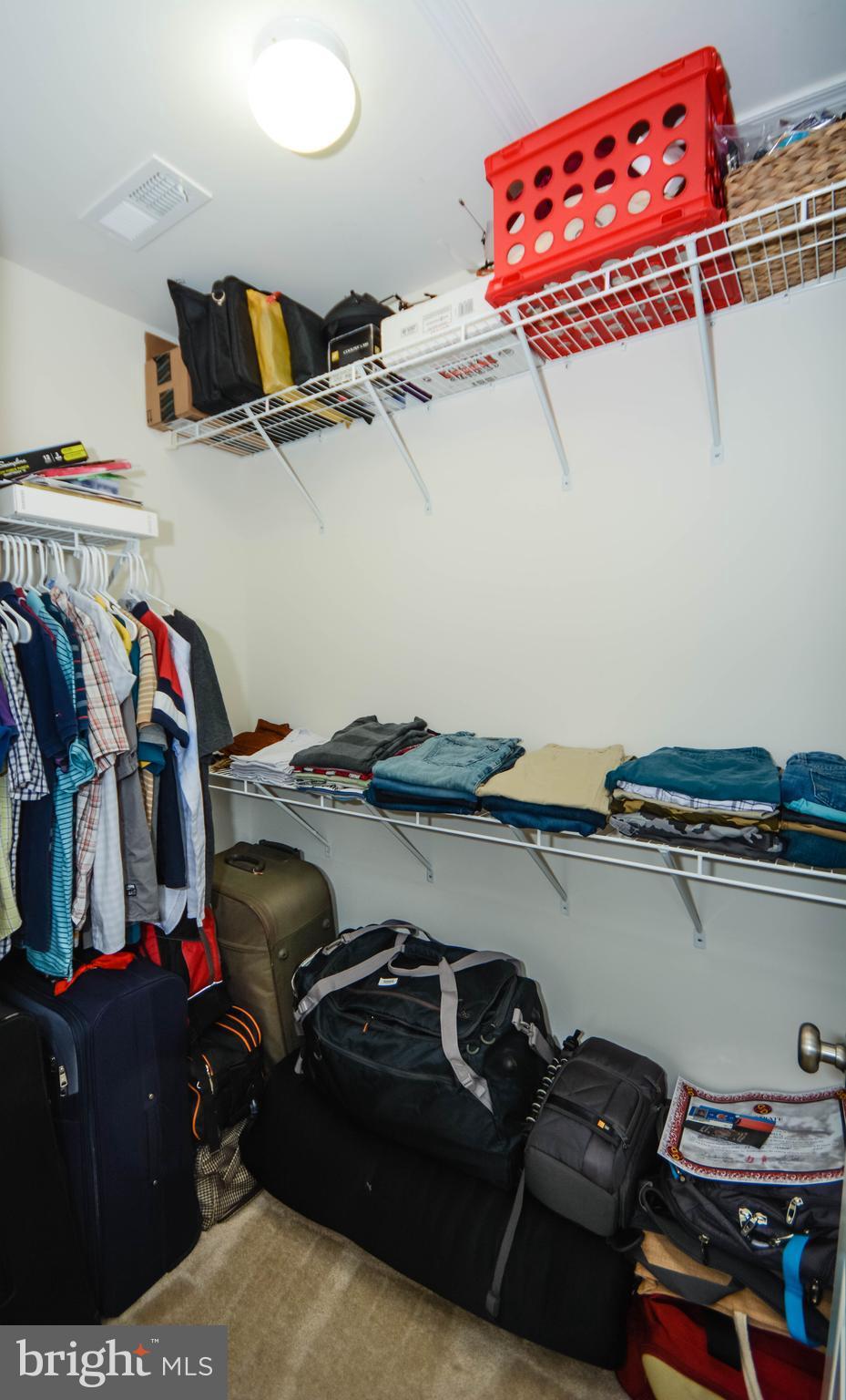 LOUDOUN VALLEY ESTATES 2 - Residential