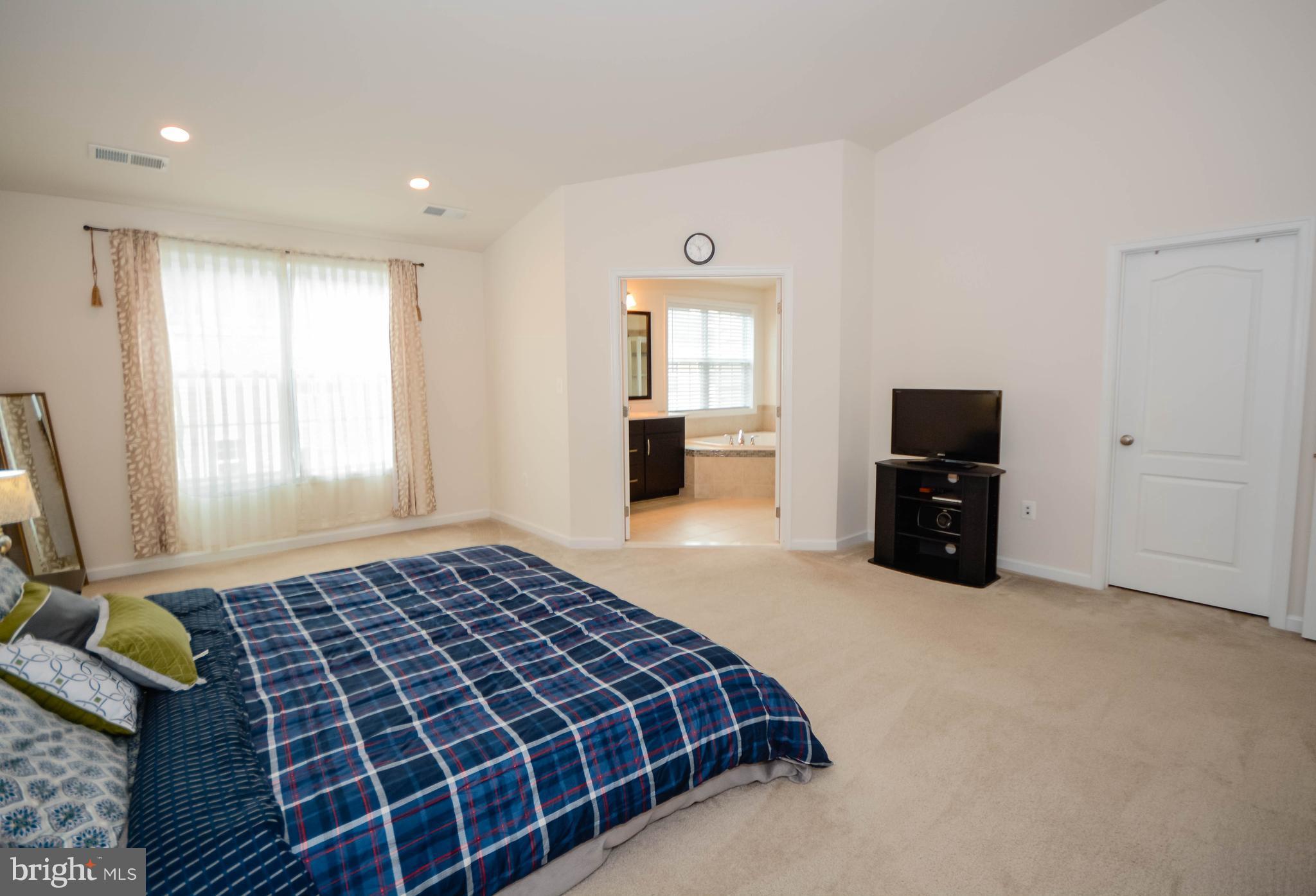 LOUDOUN VALLEY ESTATES 2 - Residential