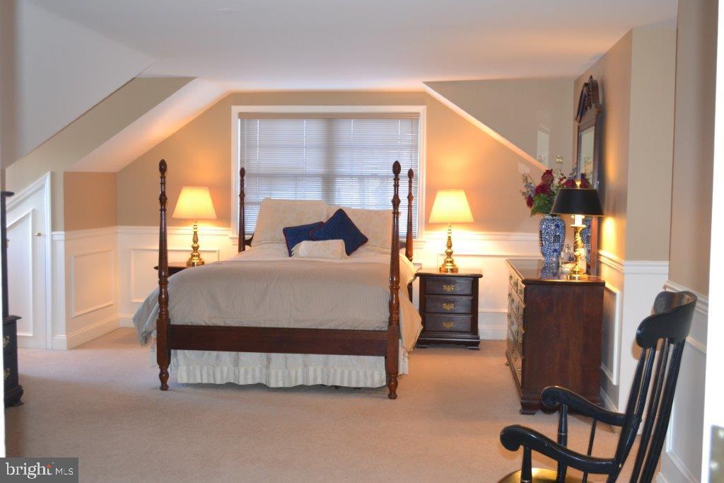 CENTRAL MANOR - Residential