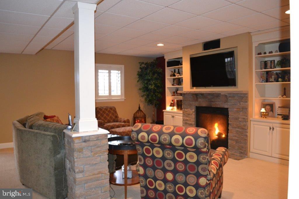 CENTRAL MANOR - Residential