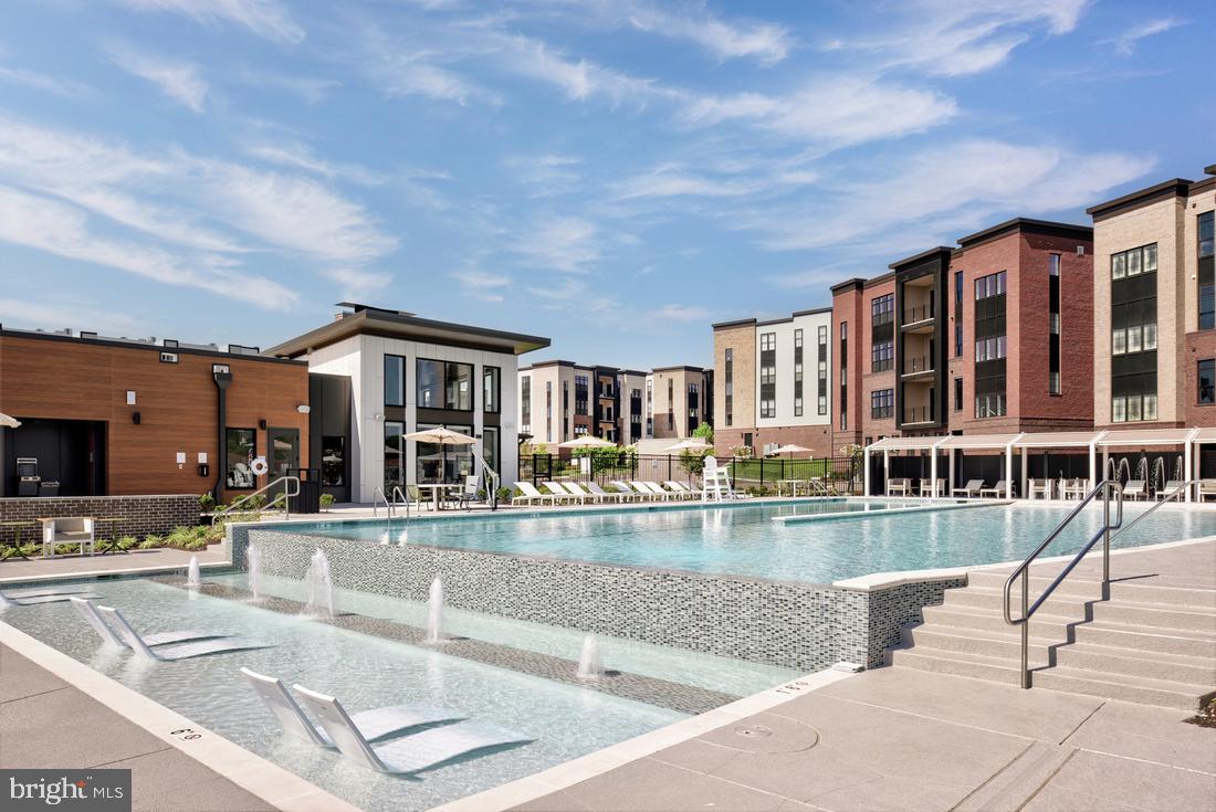 METRO WALK AT MOOREFIELD STATION - Residential