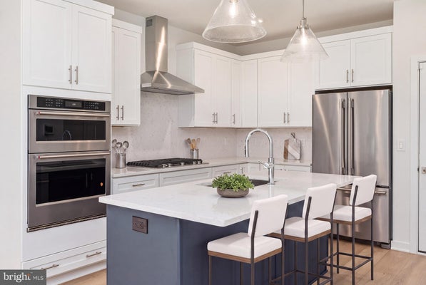 22091 MIDMOORE DR, ASHBURN, VA 20148 - Image dae91ea7d8be15f912cbd2caa44a1aad/774312884
