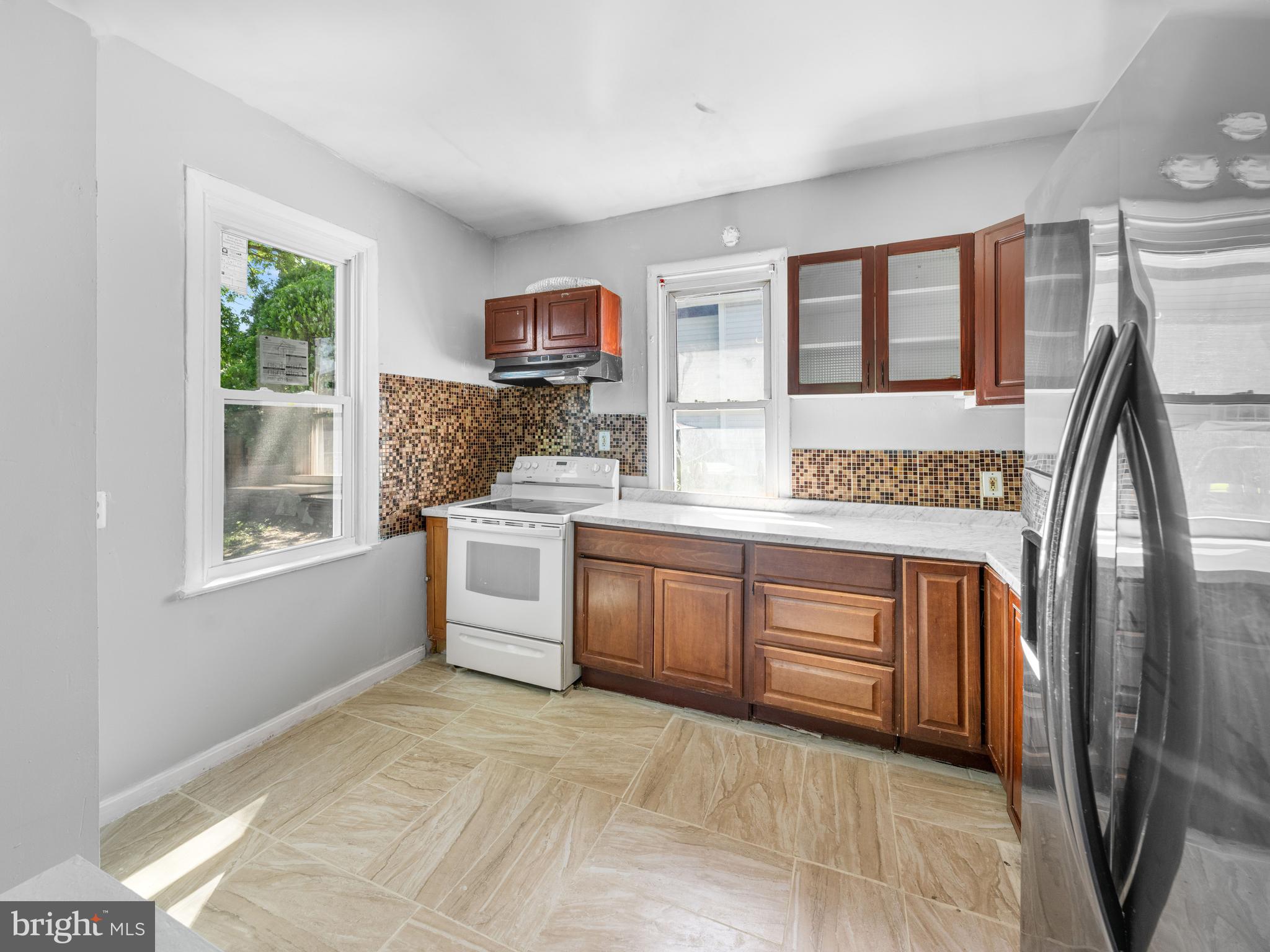 COLMAR MANOR - Residential