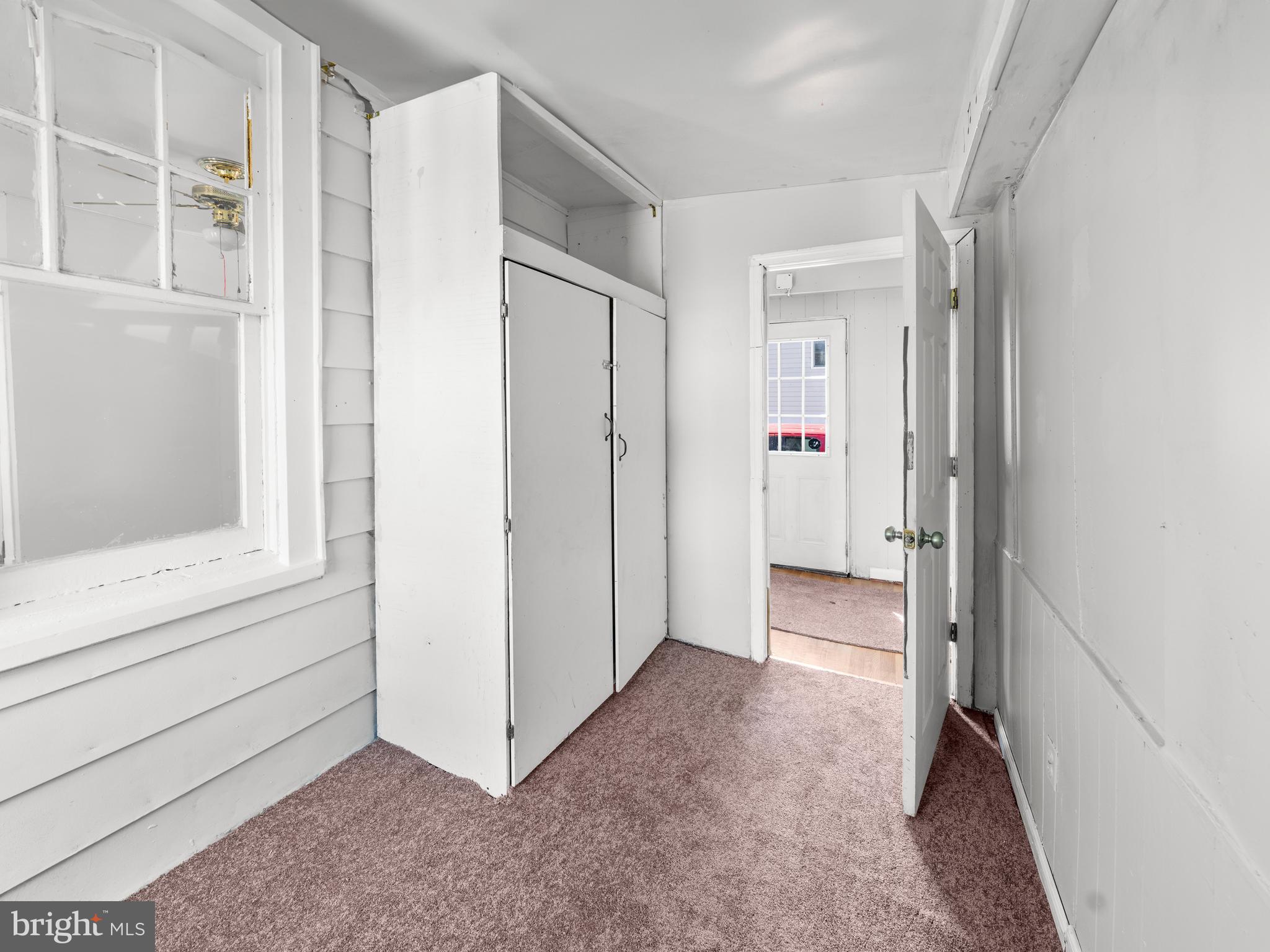 COLMAR MANOR - Residential