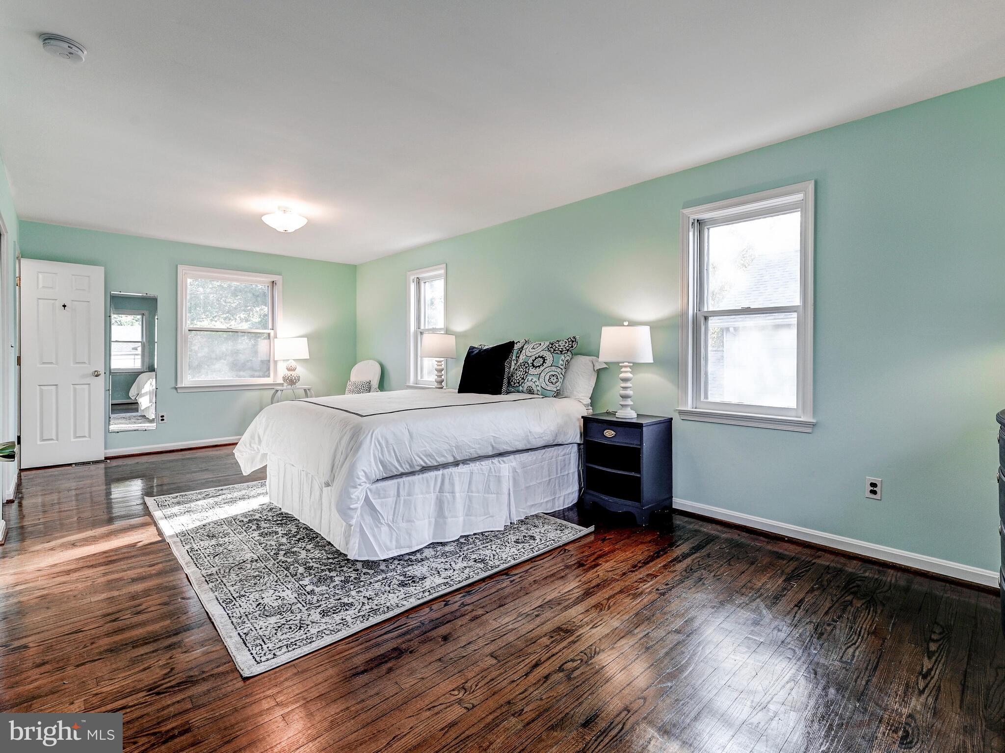 LAKE ROLAND - Residential