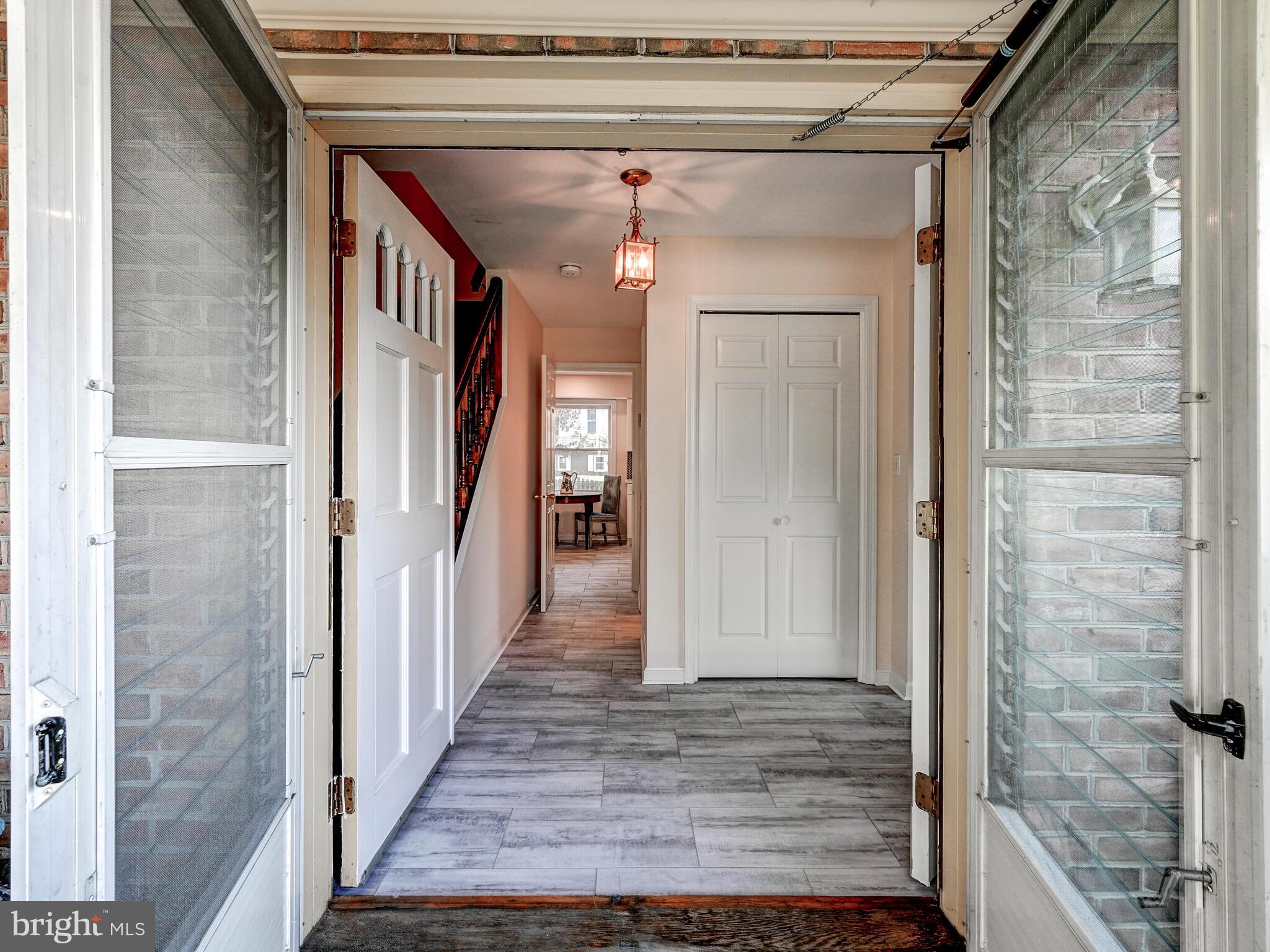 LAKE ROLAND - Residential