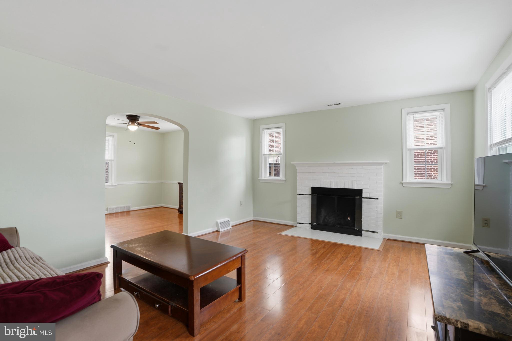 905 ADDINGHAM AVENUE