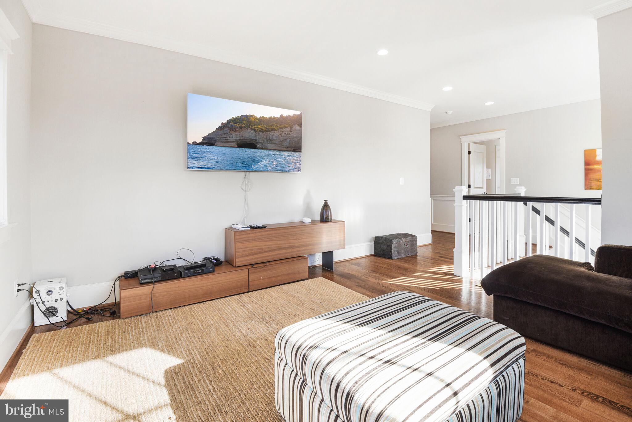 GLEN ECHO HEIGHTS - Residential Lease