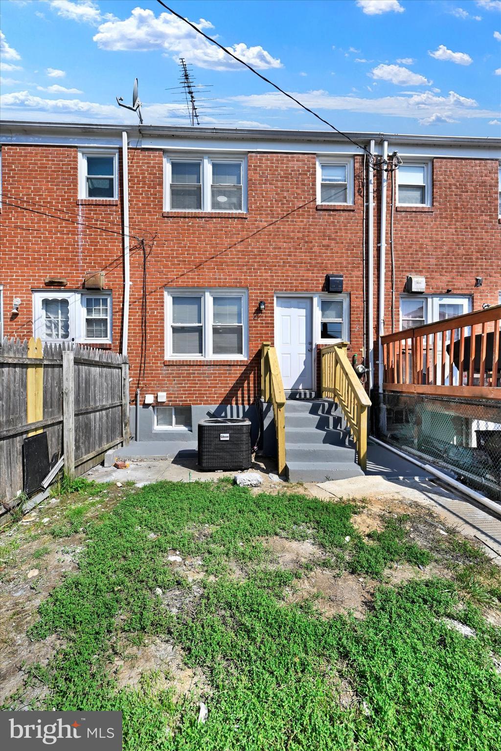 HAWTHORNE - Residential