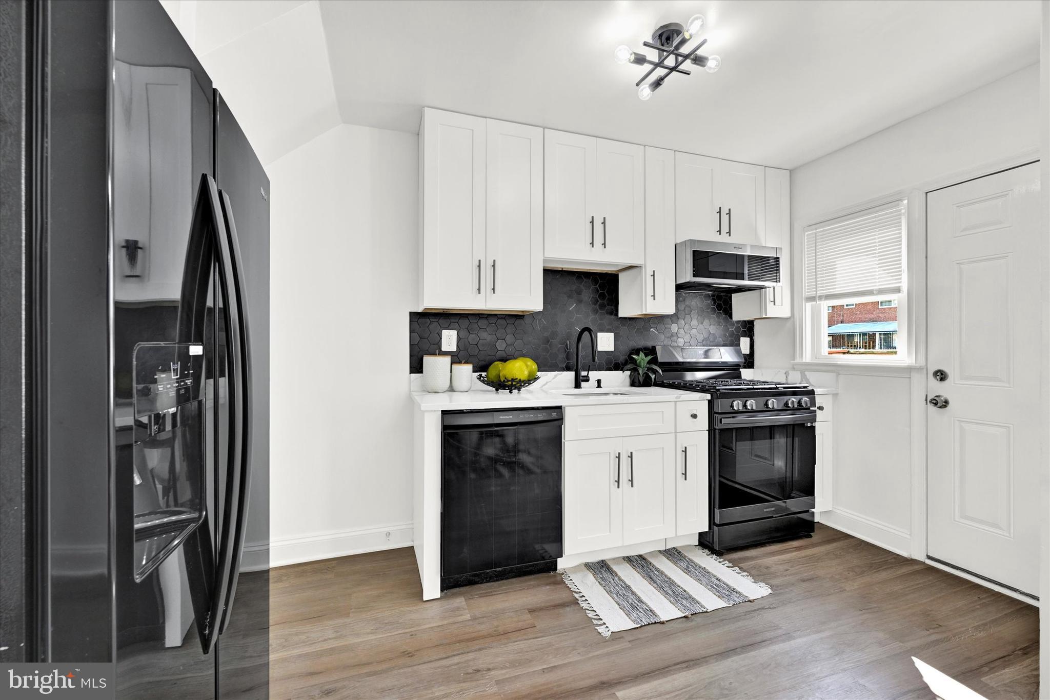 HAWTHORNE - Residential