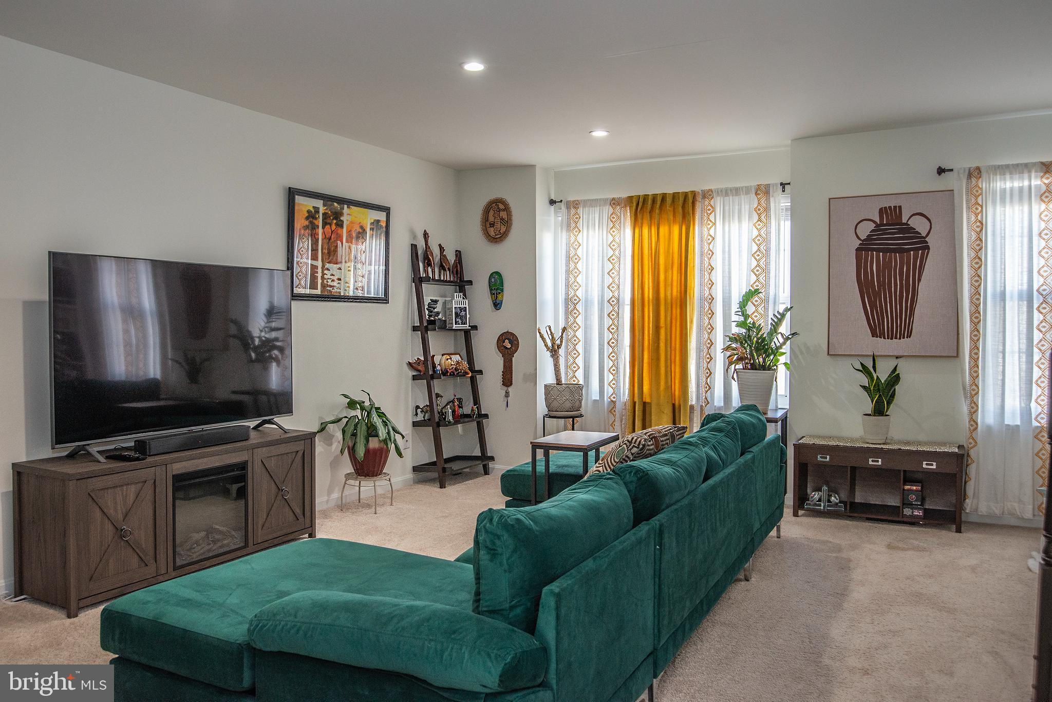 SALEM FIELDS - Residential