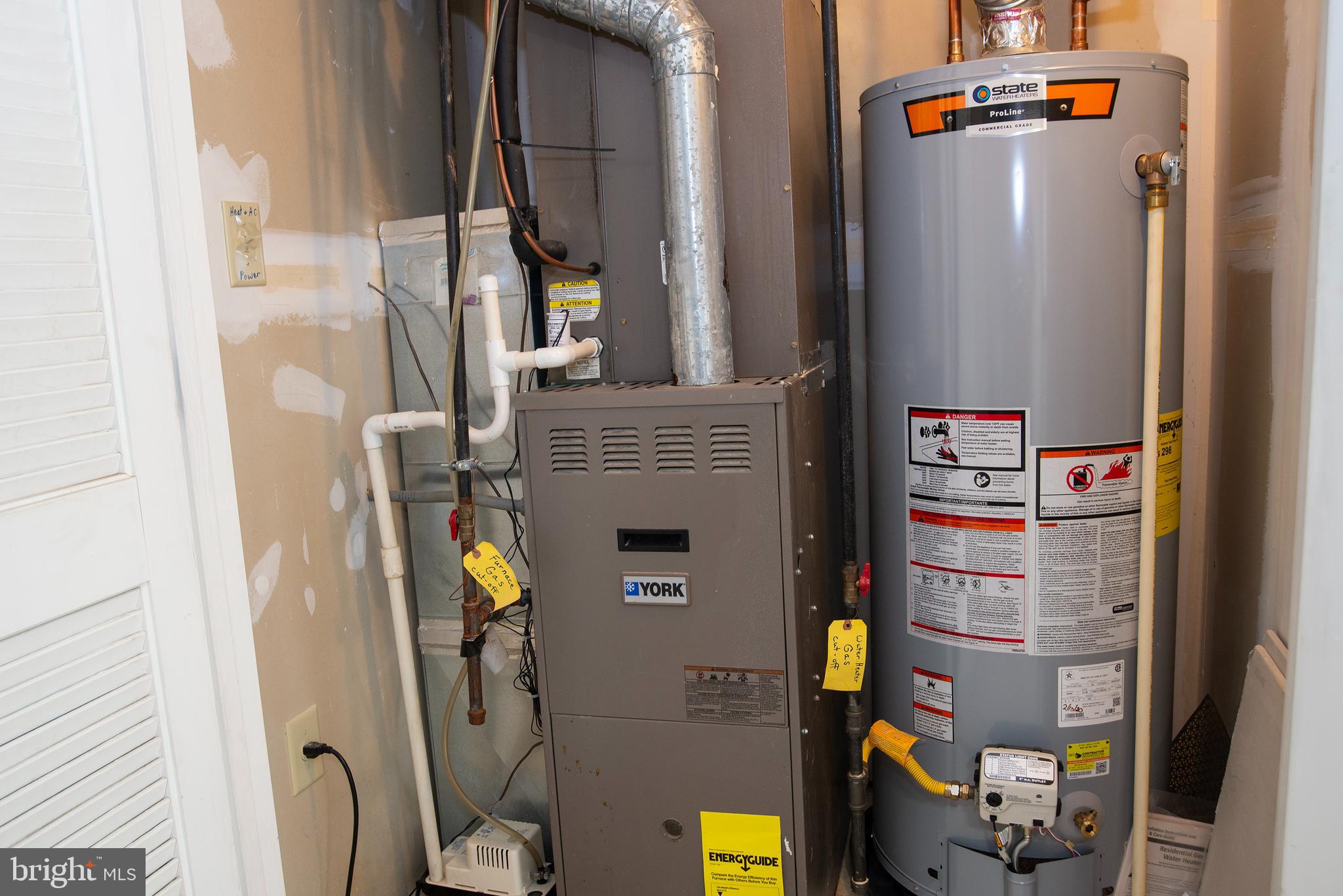 SALEM FIELDS - Residential