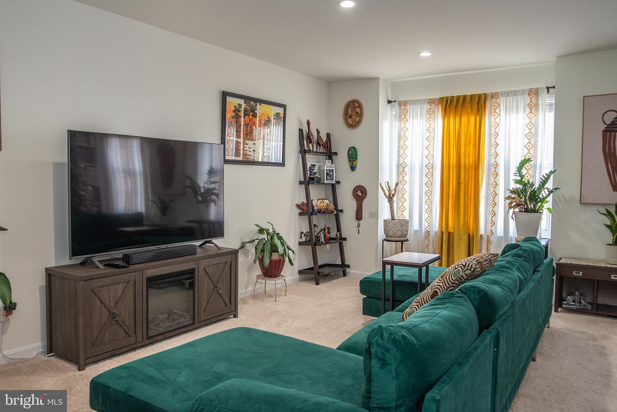 SALEM FIELDS - Residential