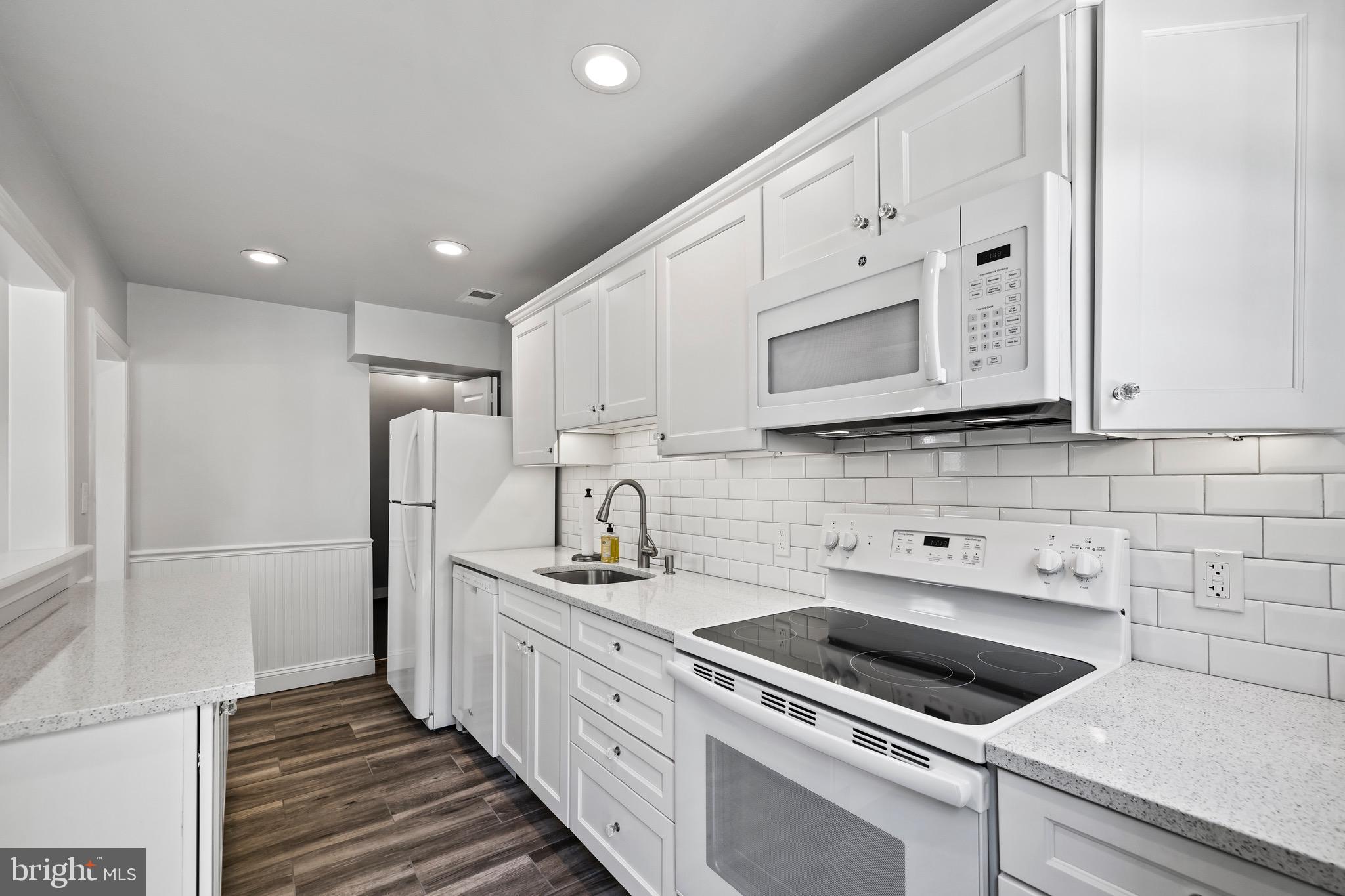 AIGBURTH - Residential