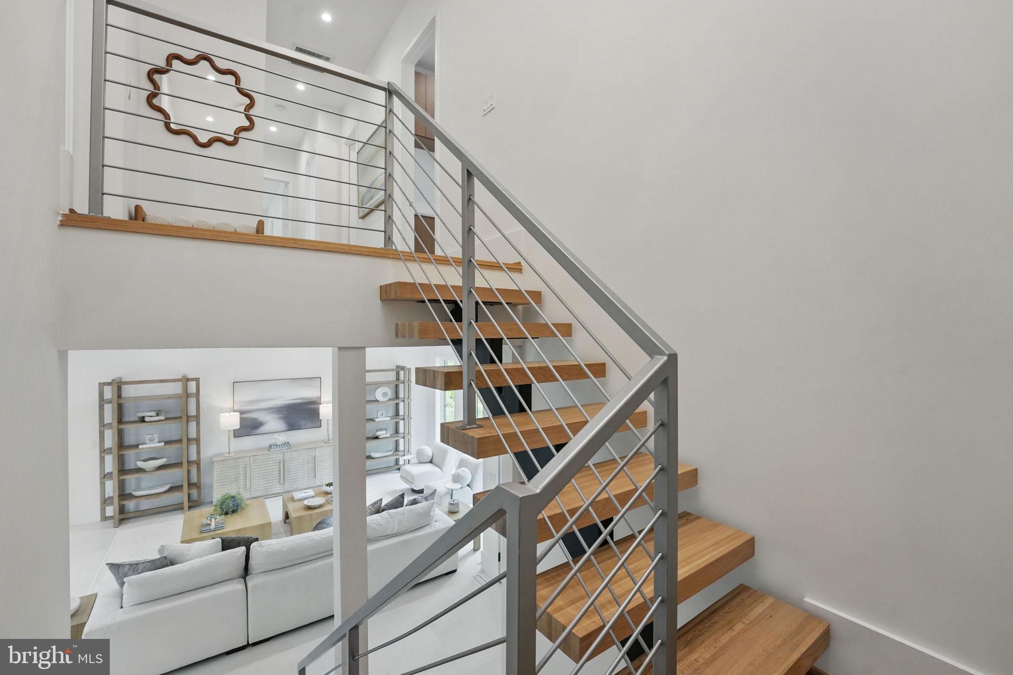 LAKE BARCROFT - Residential