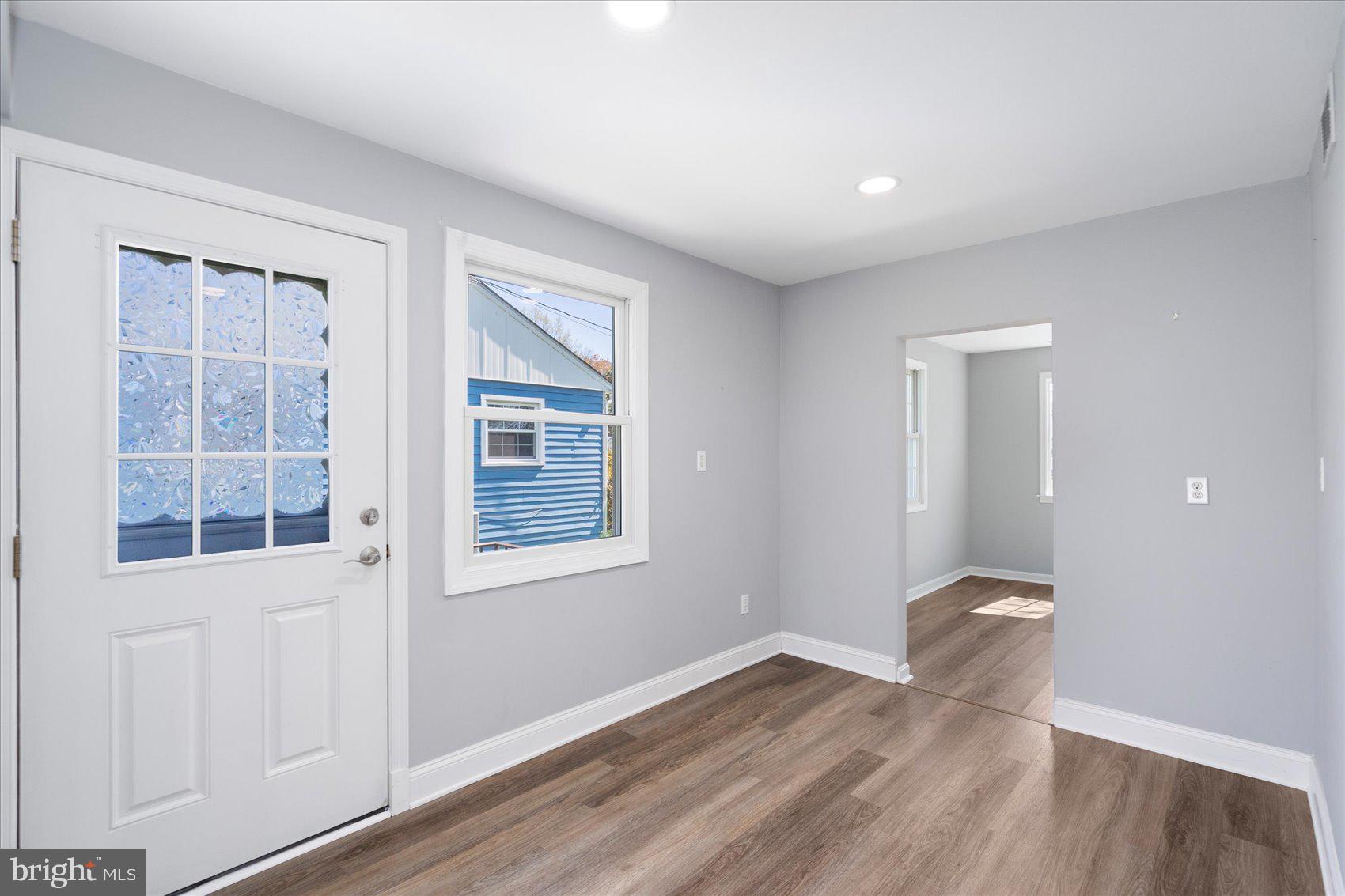 OLIVER BEACH - Residential