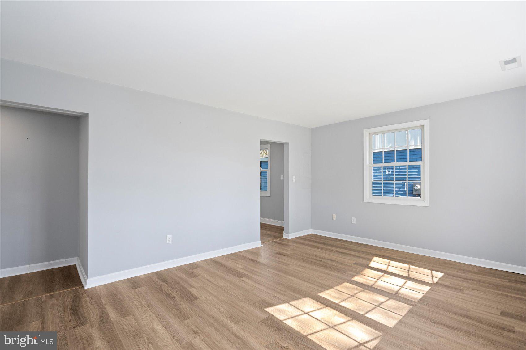 OLIVER BEACH - Residential