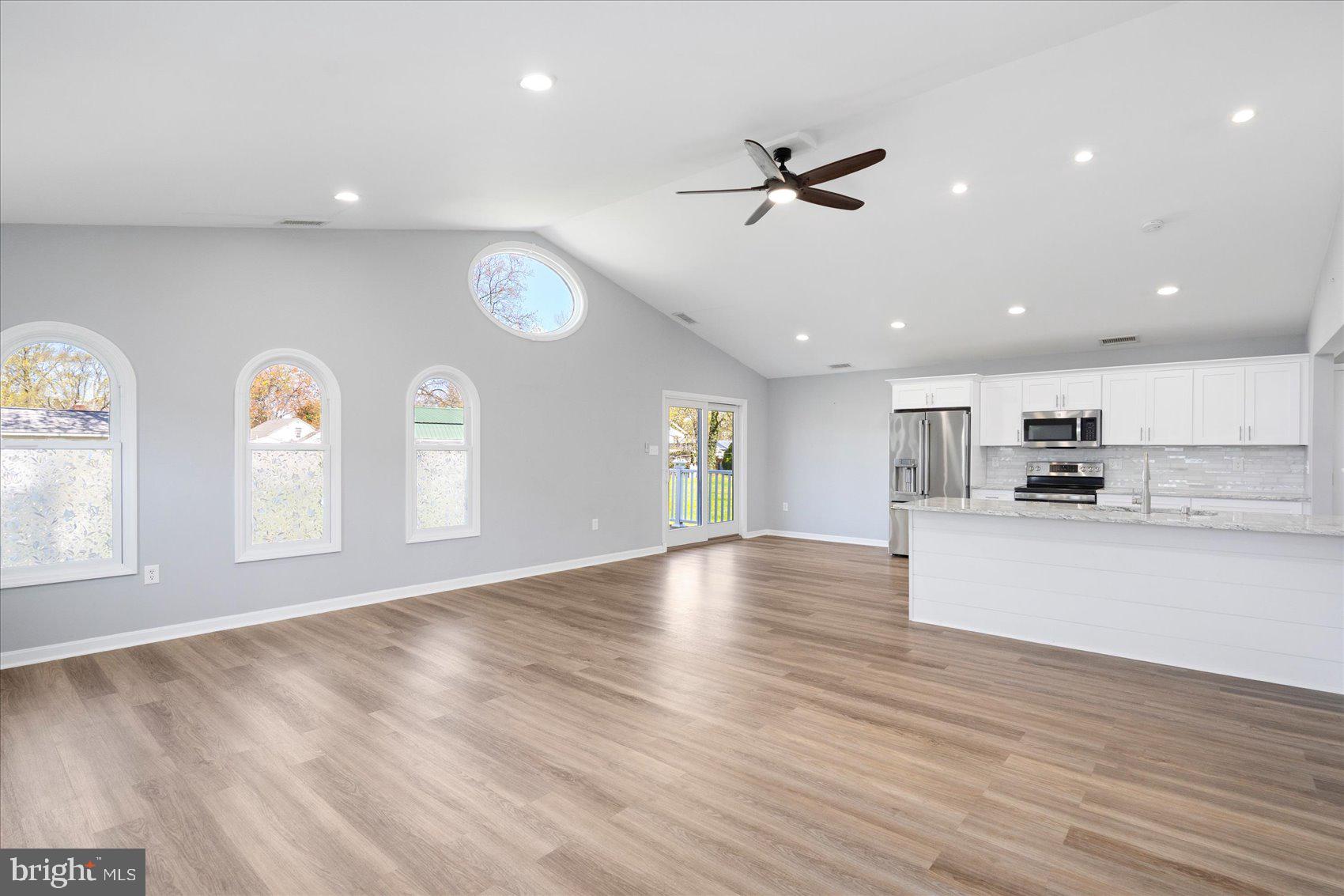 OLIVER BEACH - Residential