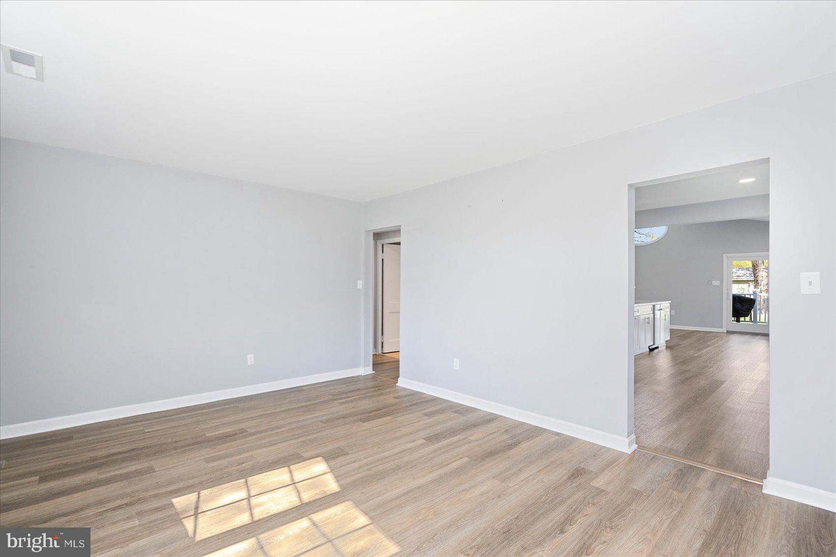 OLIVER BEACH - Residential