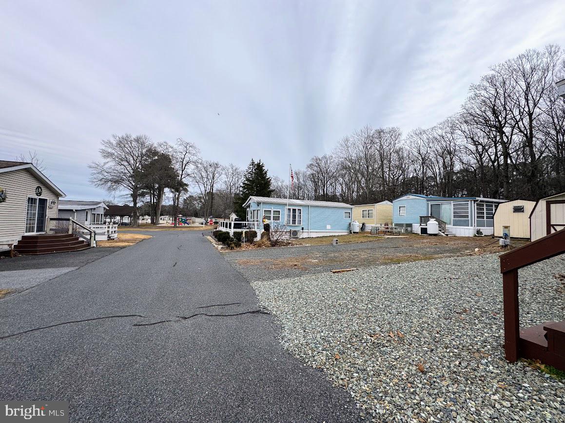 WHITE HORSE PARK II - Land