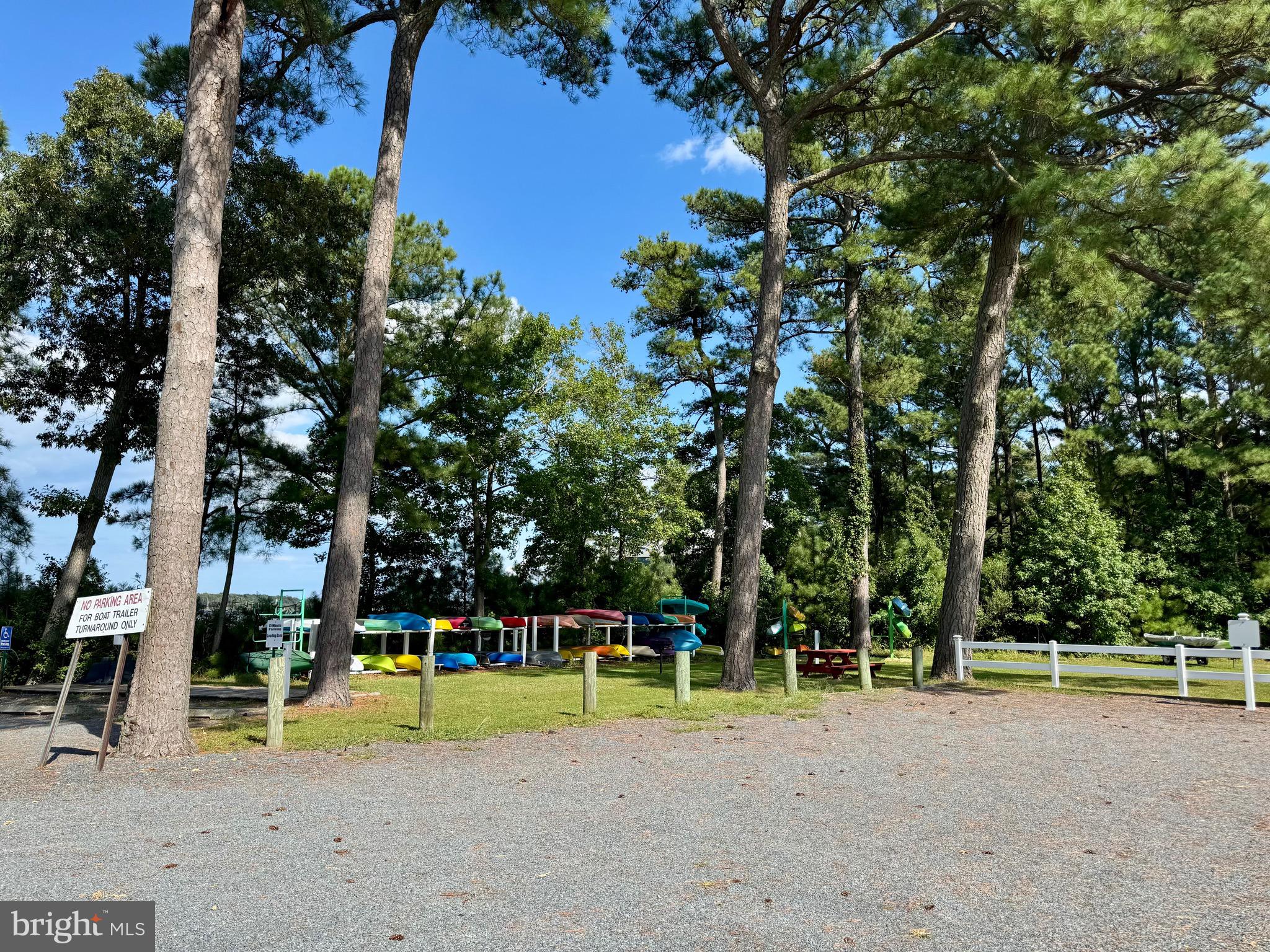 WHITE HORSE PARK II - Land