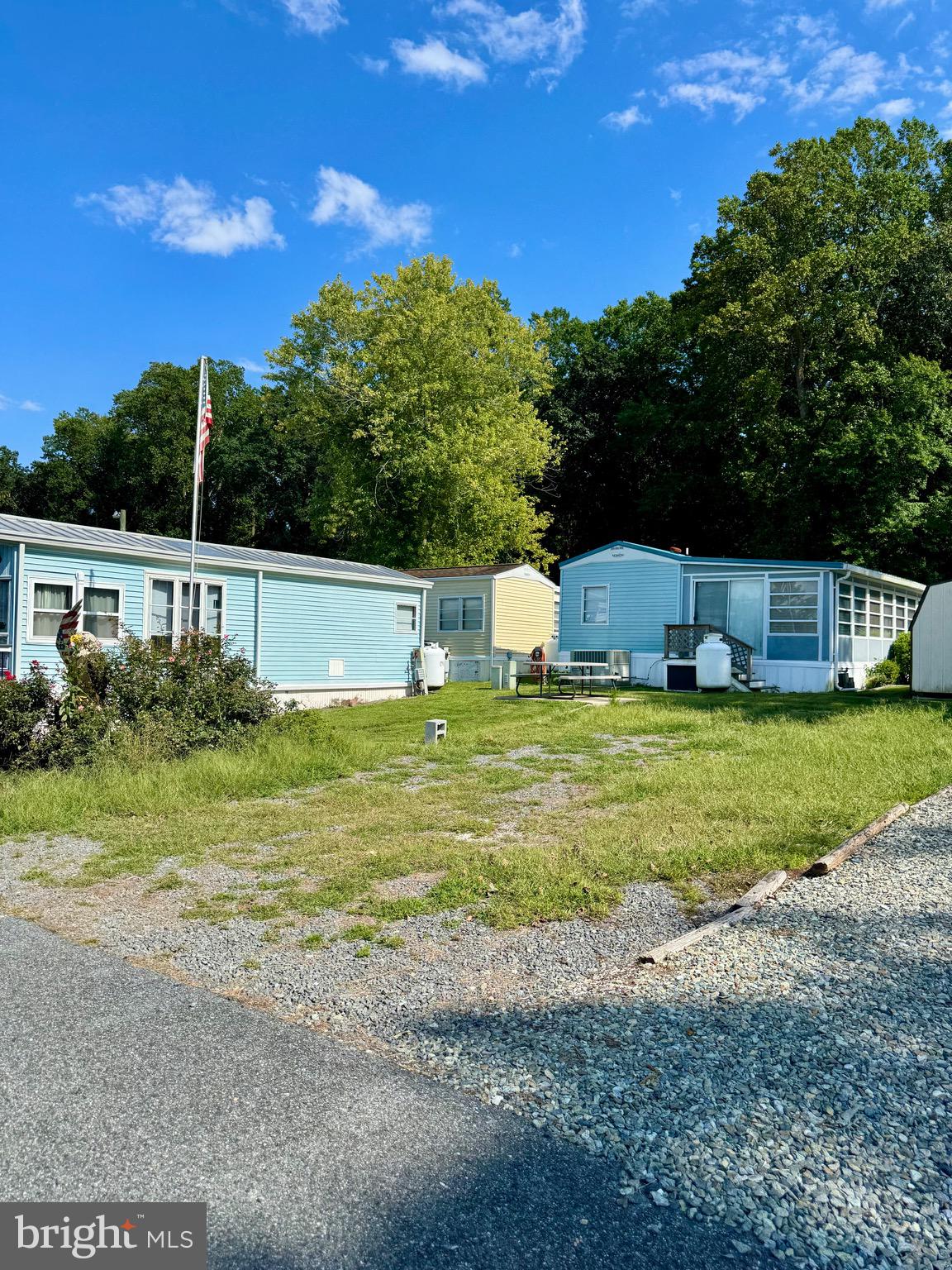 WHITE HORSE PARK II - Land