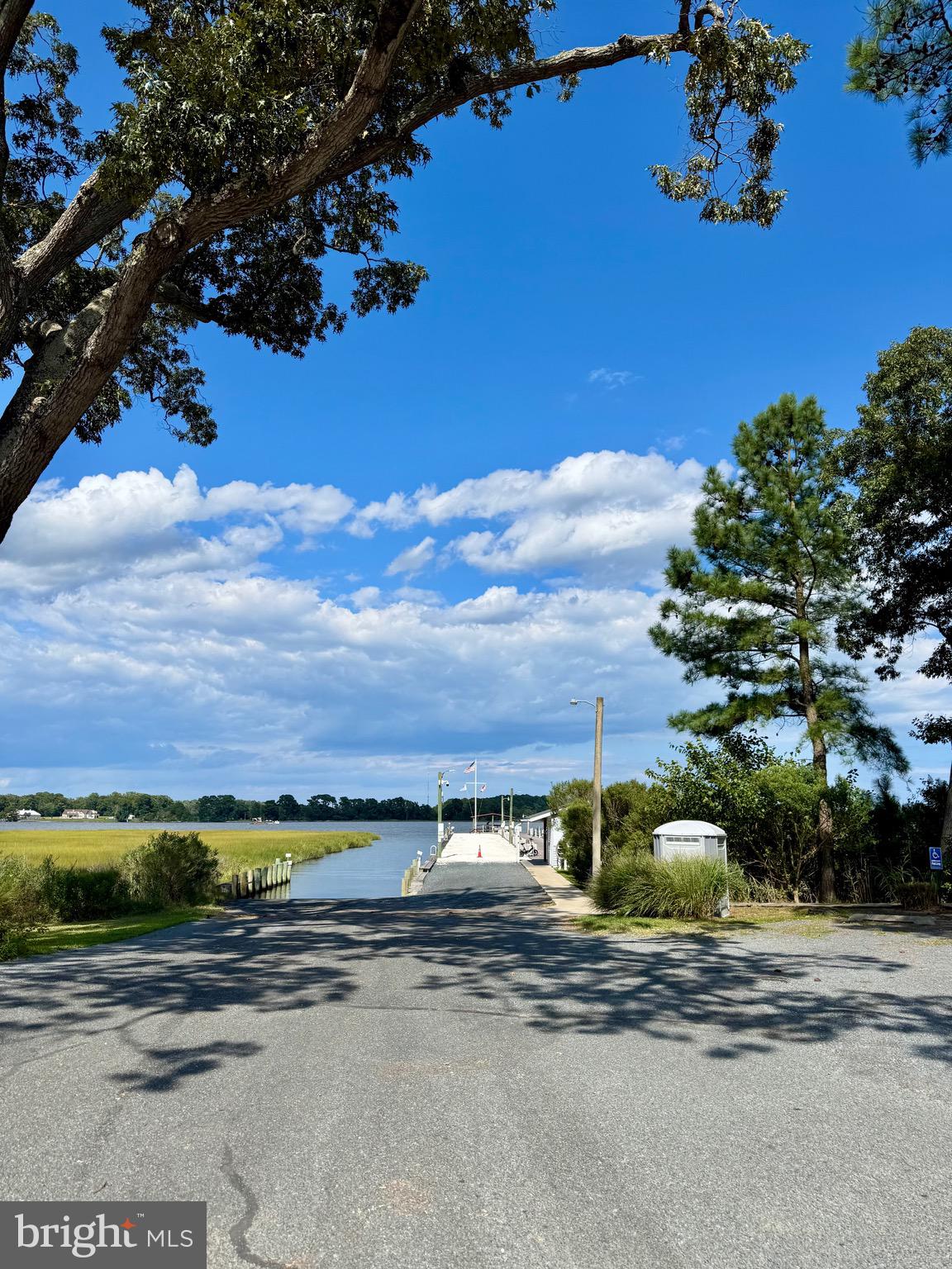 WHITE HORSE PARK II - Land