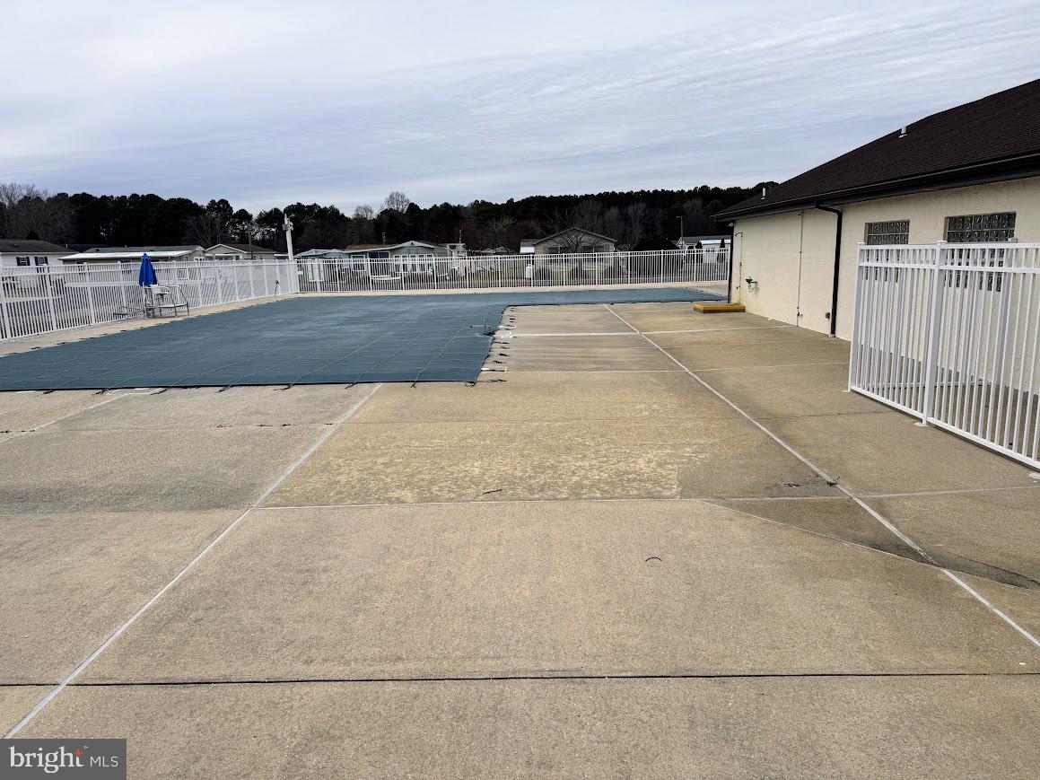 WHITE HORSE PARK II - Land