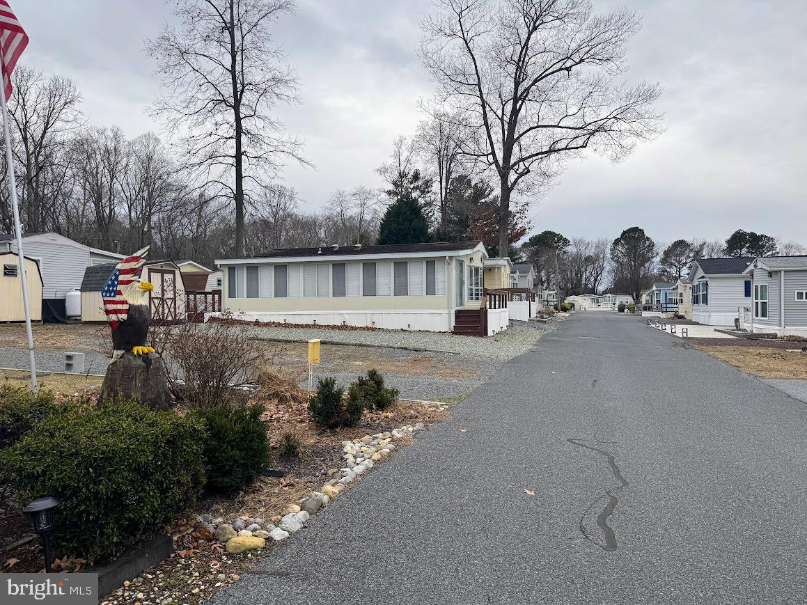 WHITE HORSE PARK II - Land