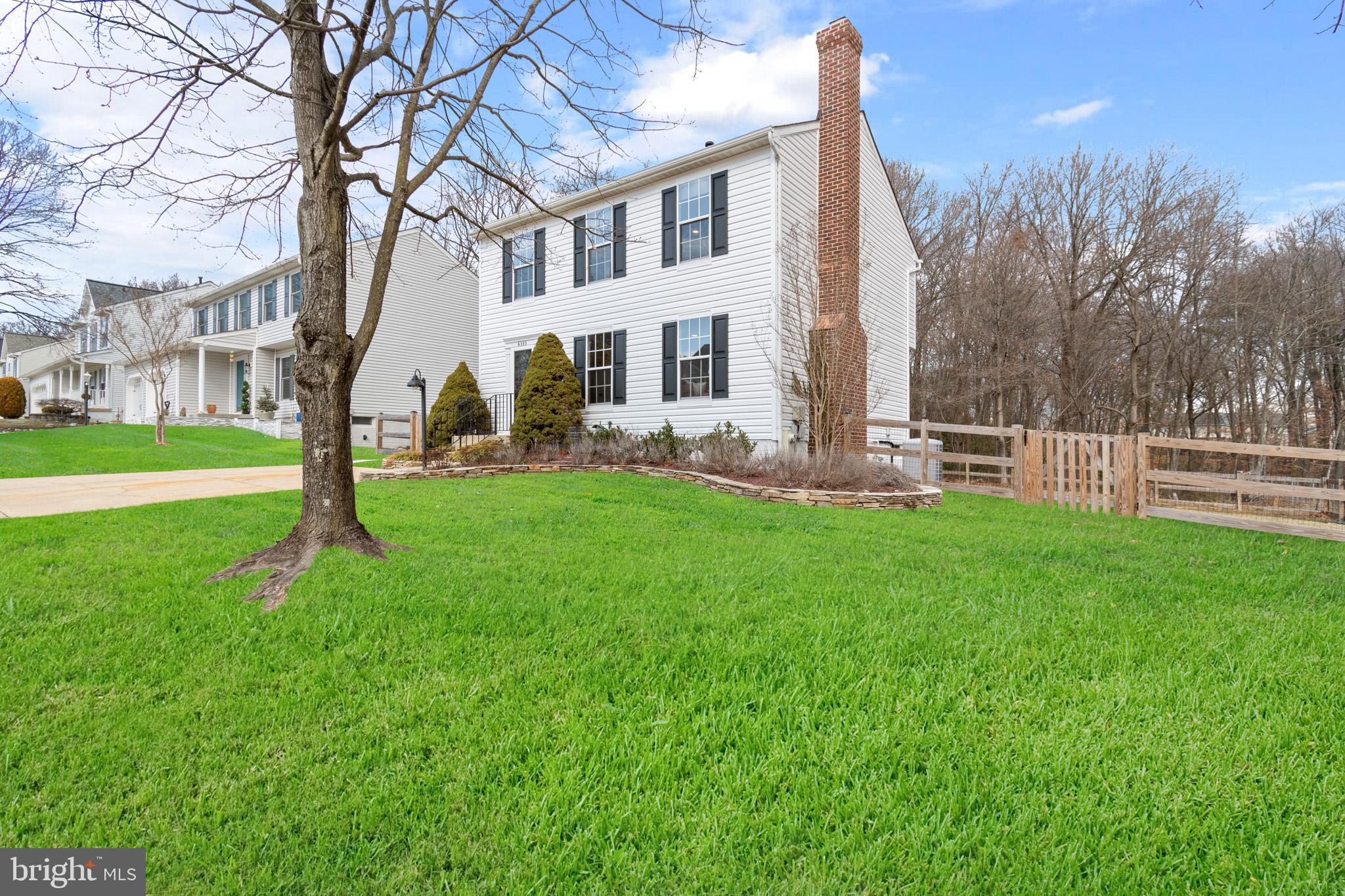 6333 WOODCREST DRIVE