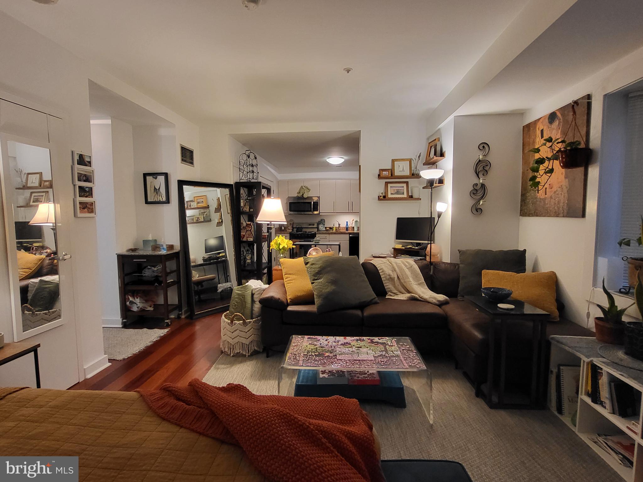 219 S 18TH STREET 29 524