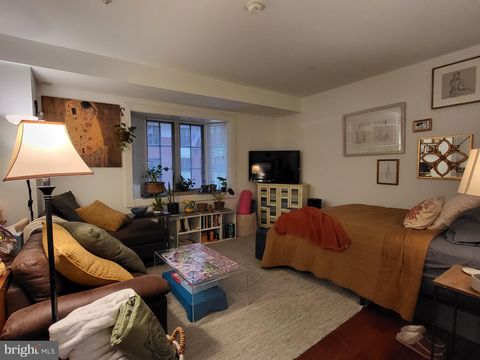 Condo For Sale - 219 S 18th Street #524<br/> PHILADELPHIA, PA 19103