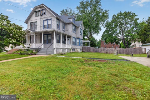 Townhouse For Sale - 825 Andrews Avenue<br/> DARBY, PA 19023