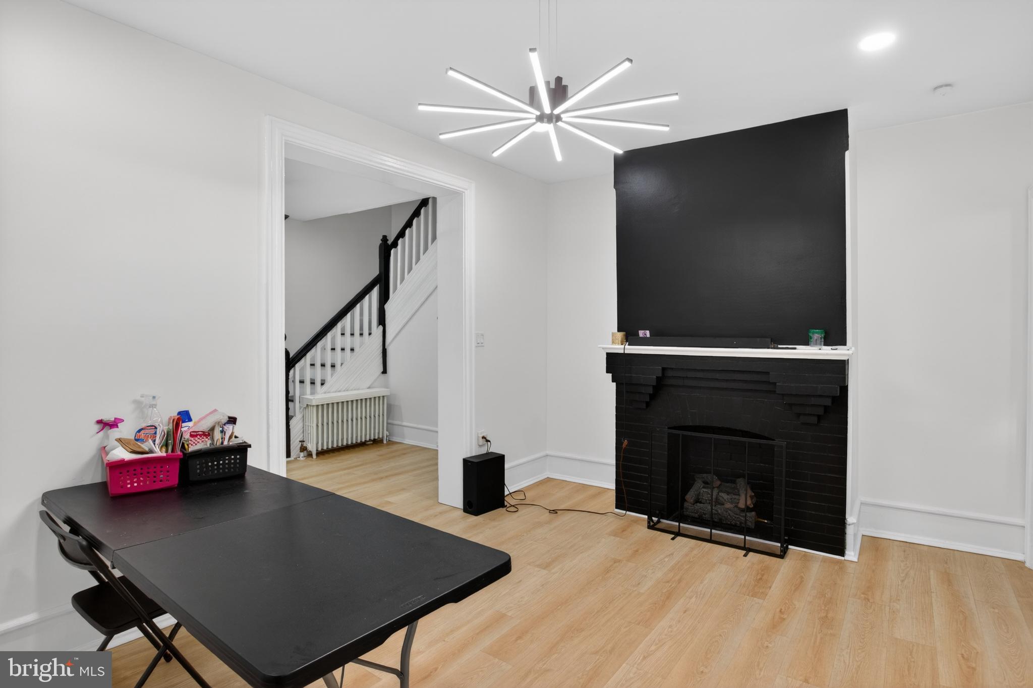 COLLINGSWOOD - Residential