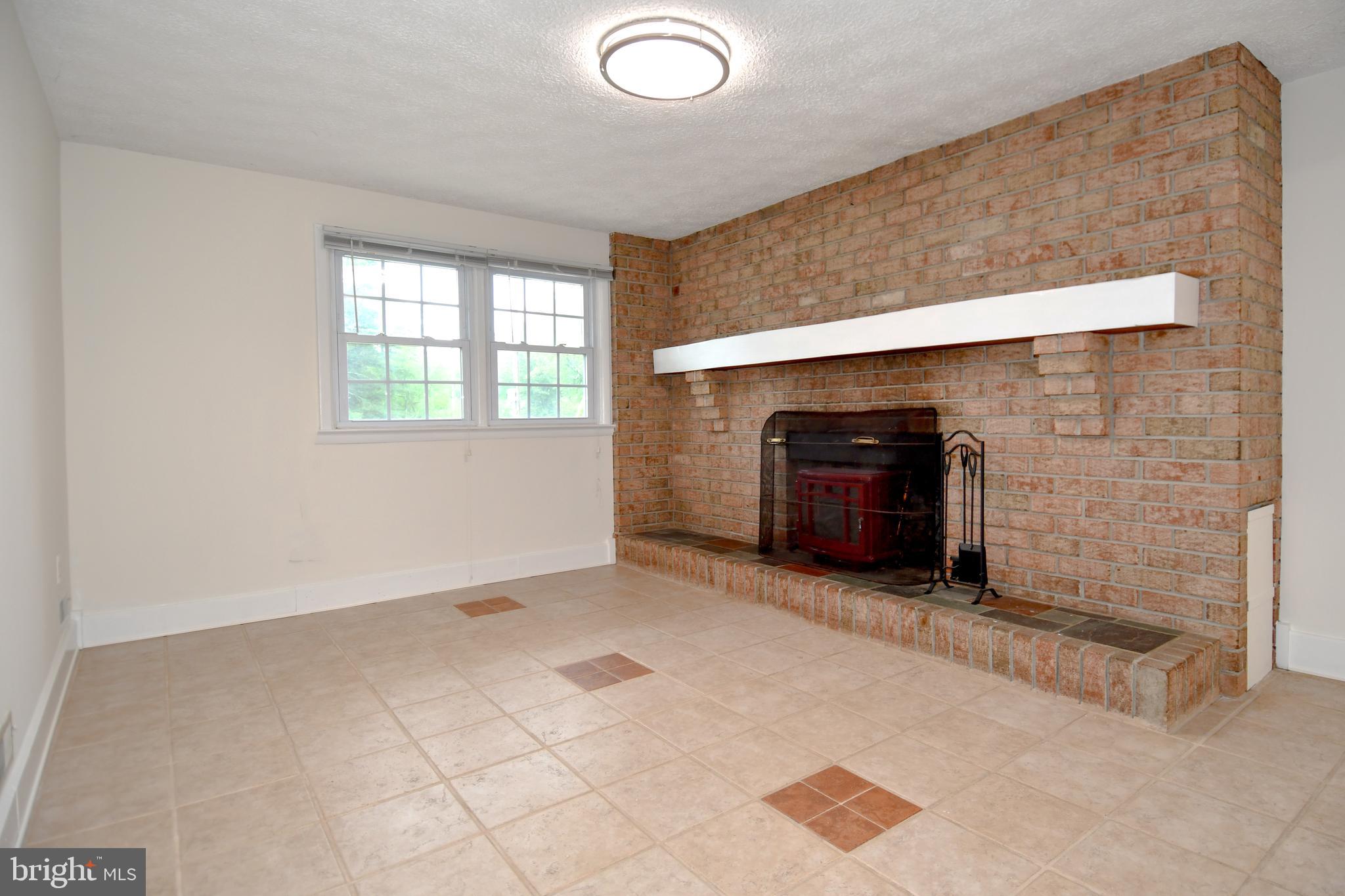 HILLSMERE ESTATES - Residential