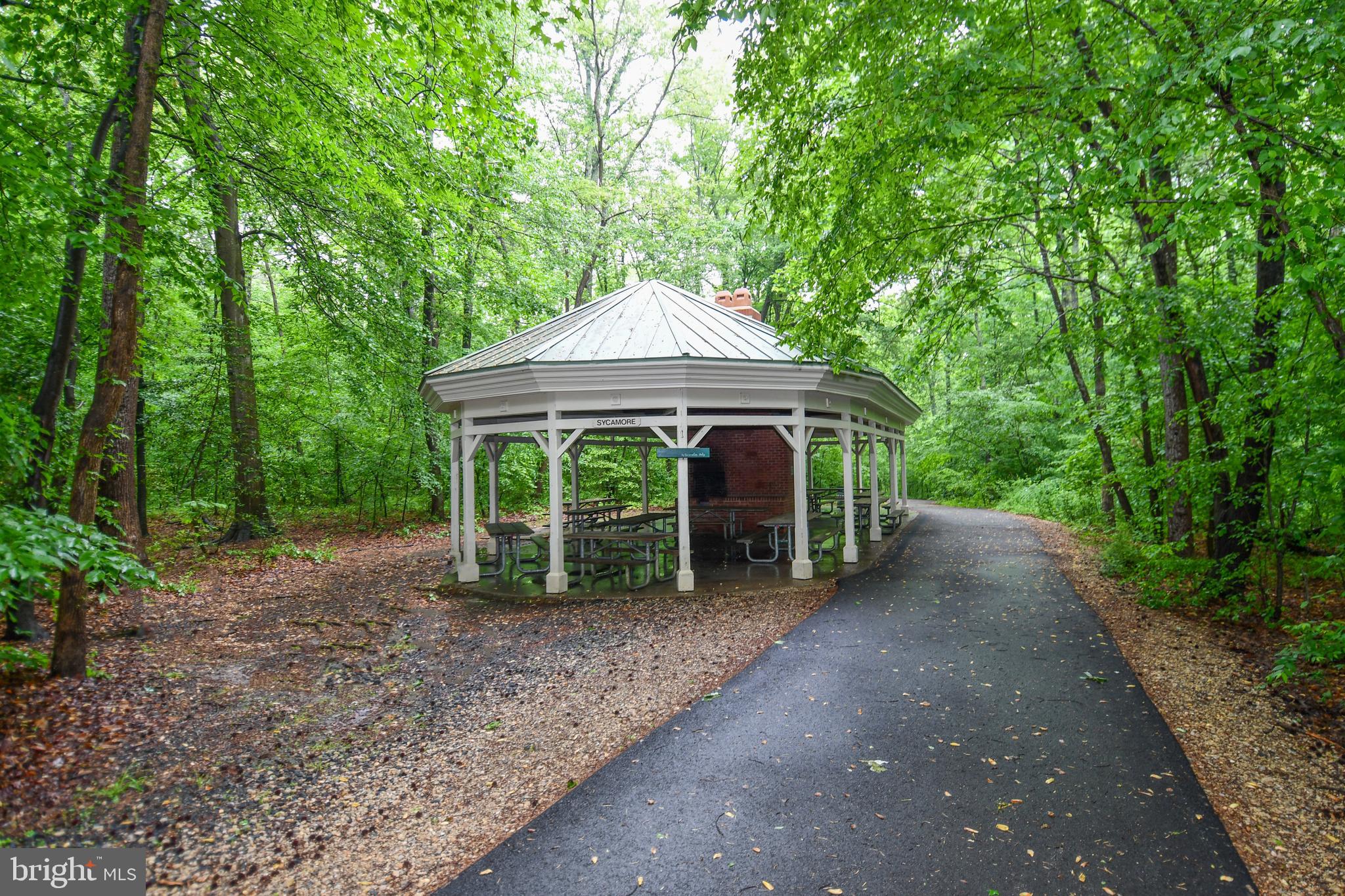 HILLSMERE ESTATES - Residential