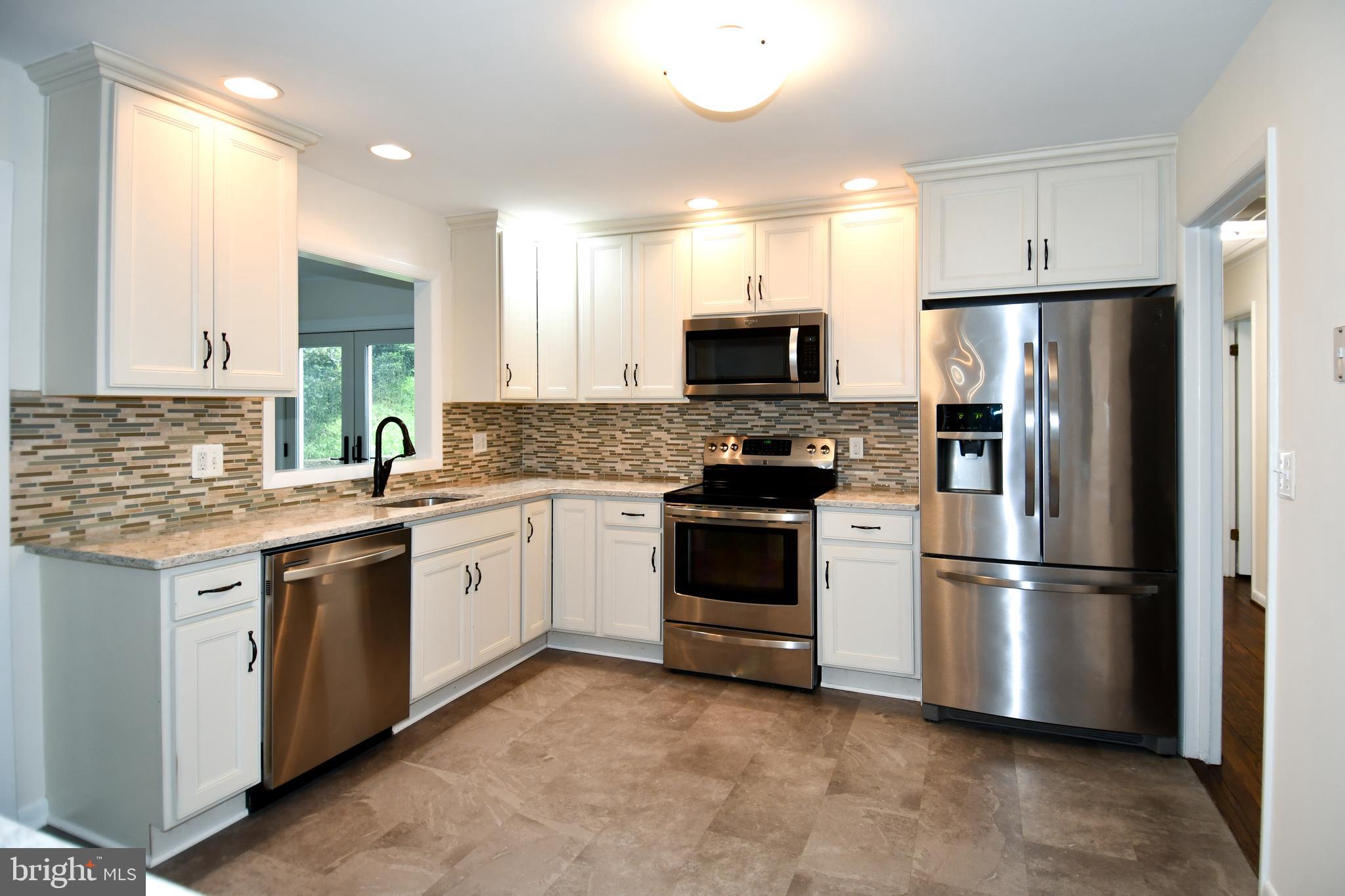 HILLSMERE ESTATES - Residential