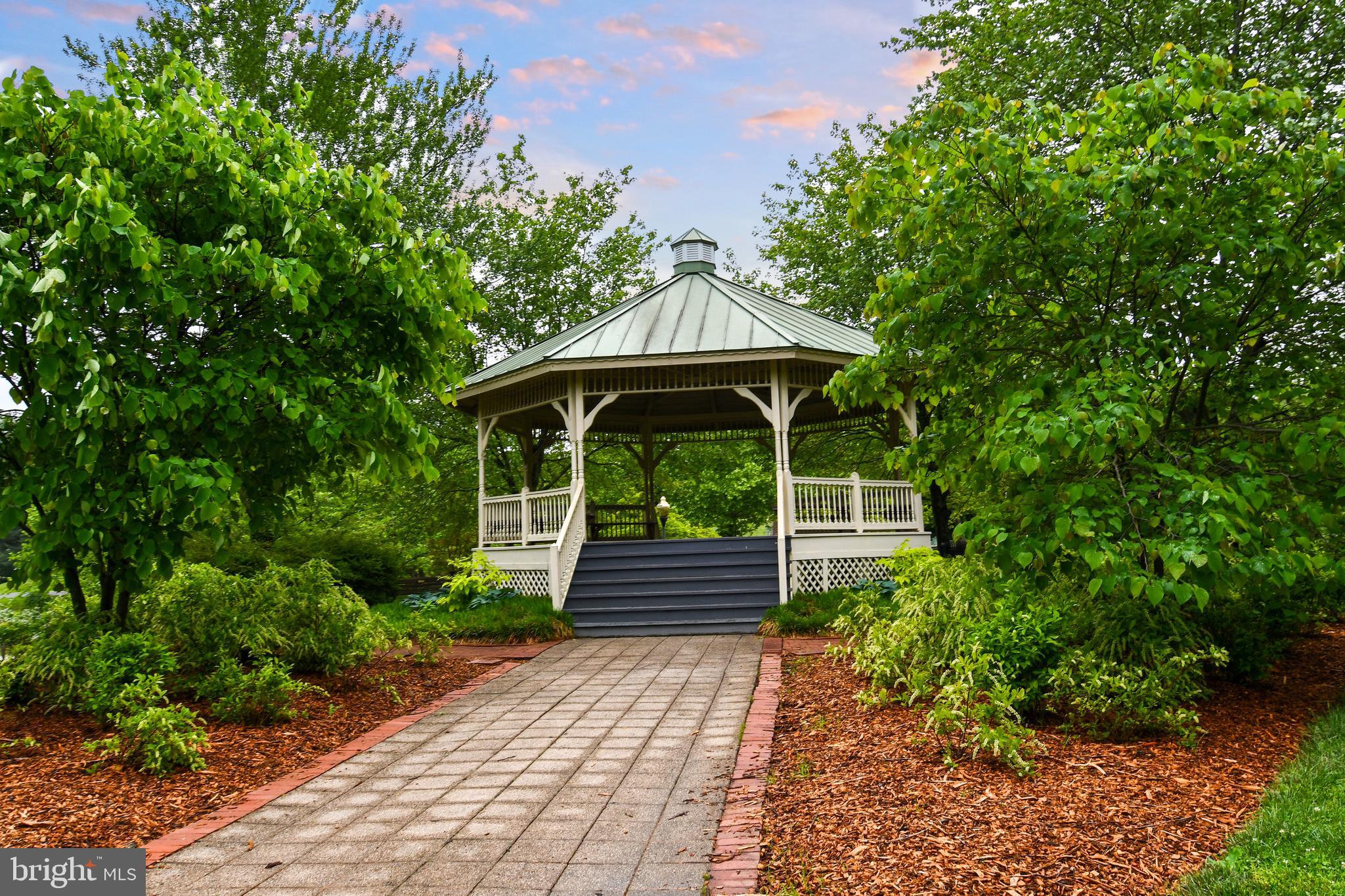 HILLSMERE ESTATES - Residential