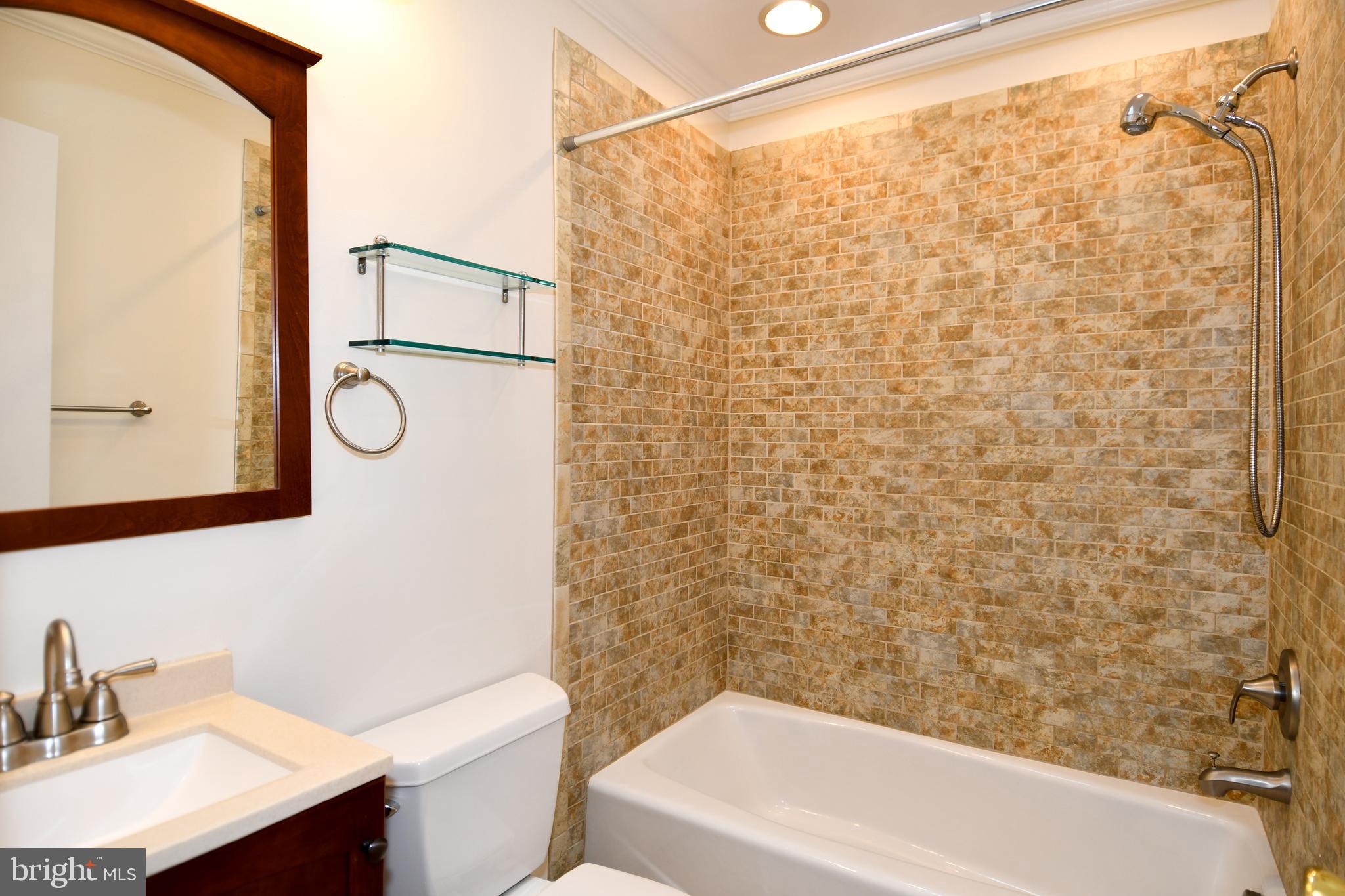 HILLSMERE ESTATES - Residential